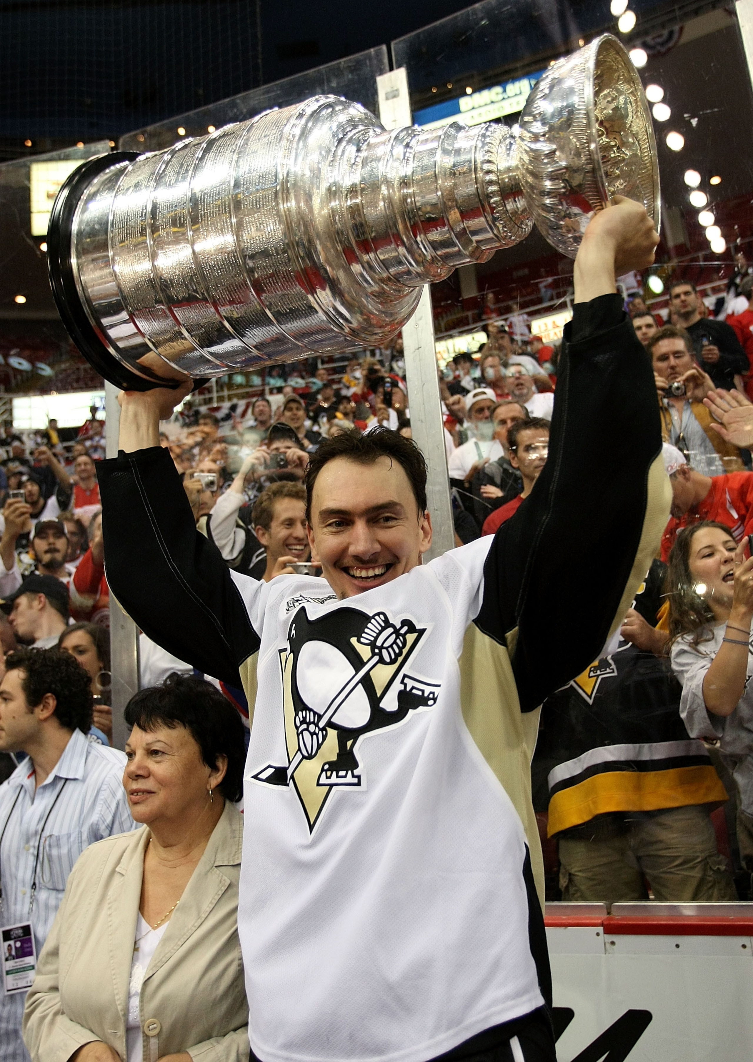 DETROIT - JUNE 12: Miroslav Satan #81 of the Pittsburgh Penguins celebrates with the Stanley Cup after defeating the Detroit Red Wings by a score of 2-1 to win Game Seven and the 2009 NHL Stanley Cup Finals at Joe Louis Arena on June 12, 2009 in Detroit, DETROIT - JUNE 12: Miroslav Satan #81 of the Pittsburgh Penguins celebrates with the Stanley Cup after defeating the Detroit Red Wings by a score of 2-1 to win Game Seven and the 2009 NHL Stanley Cup Finals at Joe Louis Arena on June 12, 2009 in Detroit,