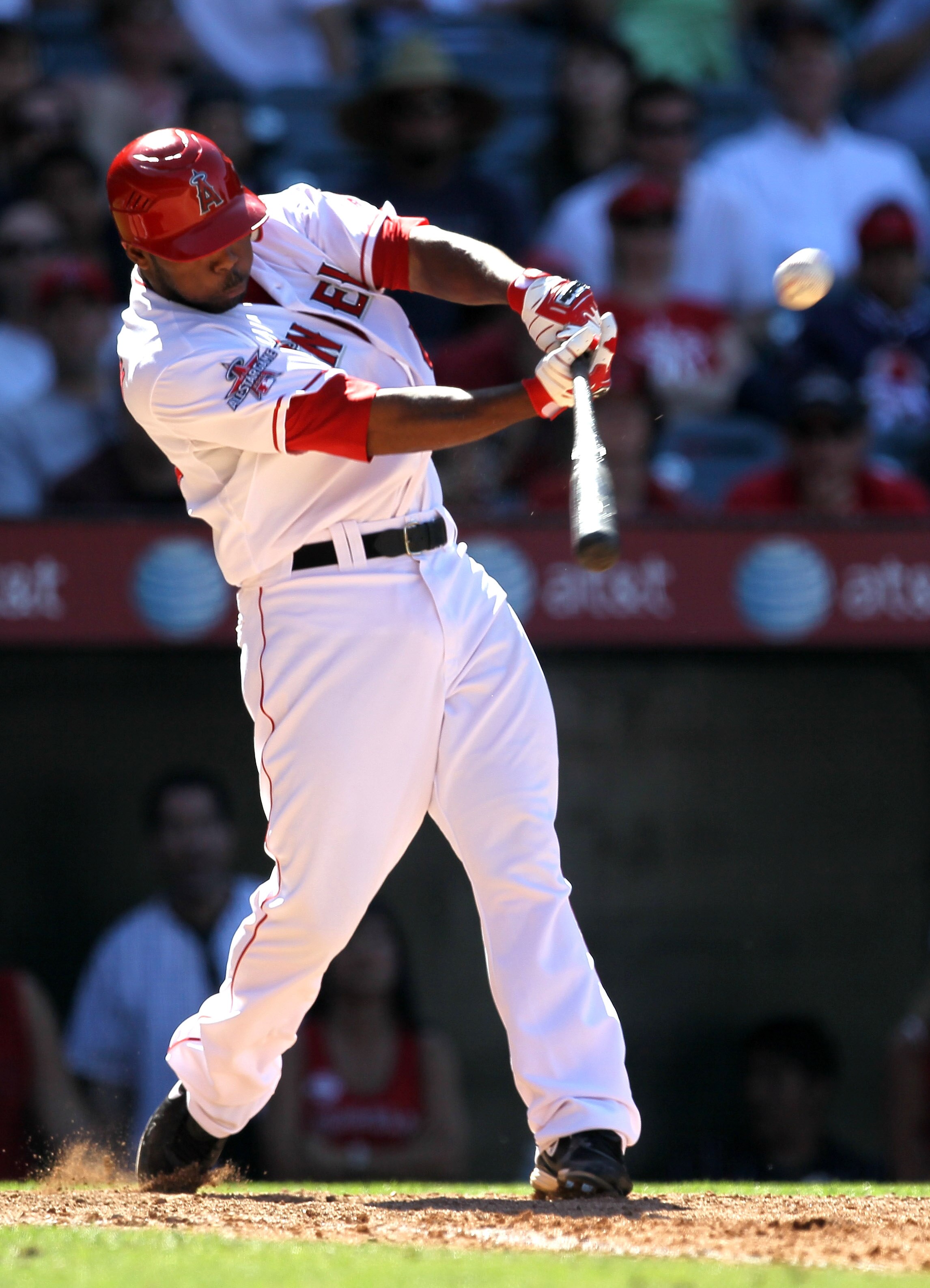 ANAHEIM, CA - MAY 30:  Howie Kendrick #47 of the Los Angeles Angels of Anaheim hits a three run walk off home run in the ninth inning against the Seattle Mariners on May 30, 2010 at Angel Stadium in Anaheim, California.  The Angels won 9-7.  (Photo by Ste