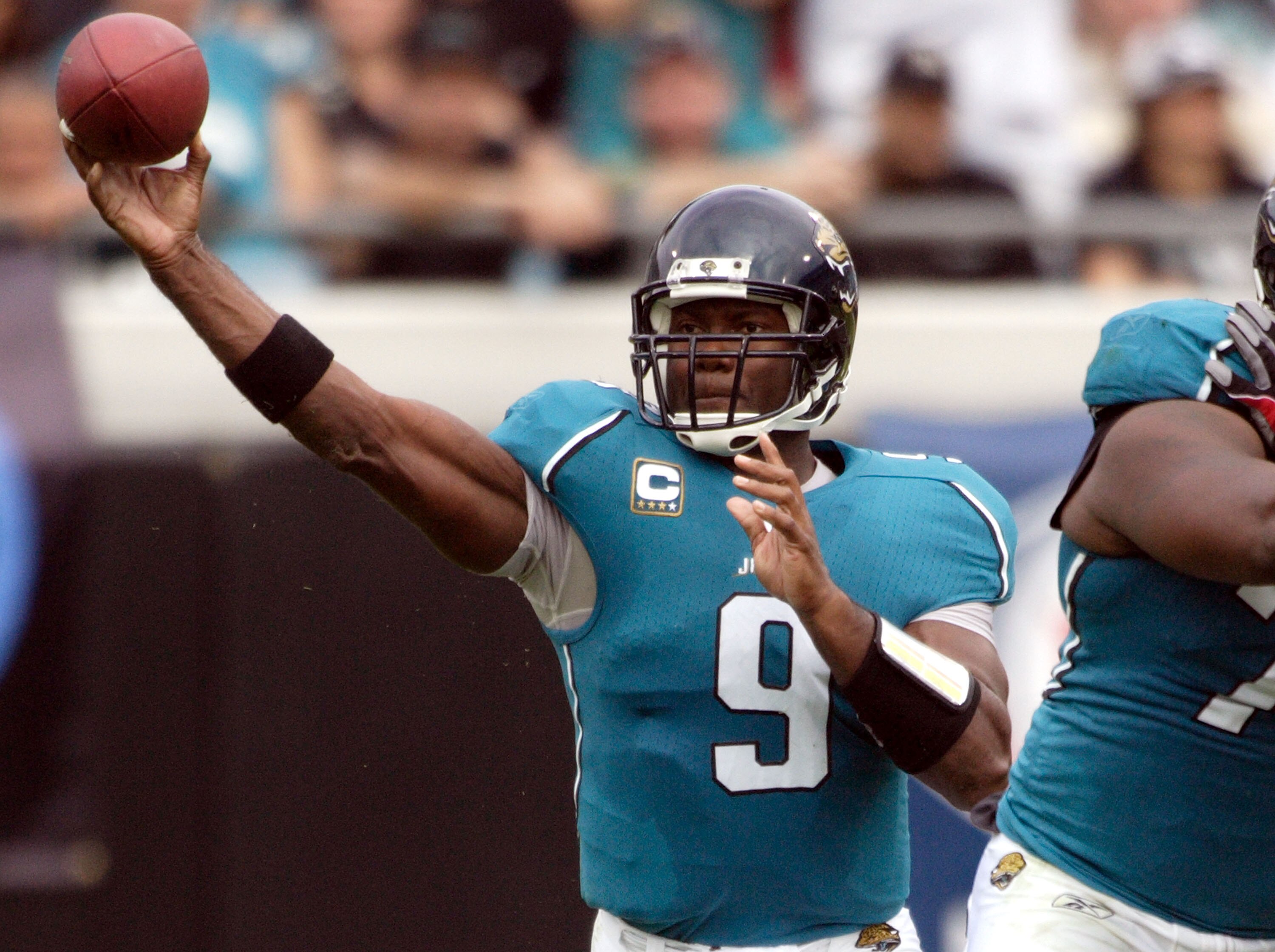 JACKSONVILLE, FL - NOVEMBER 22:  Quarterback David Garrard #9 of the Jacksonville Jaguars Passes against the Buffalo Bills at Jacksonville Municipal Stadium on November 22, 2009 in Jacksonville, Florida.  (Photo by Marc Serota/Getty Images)