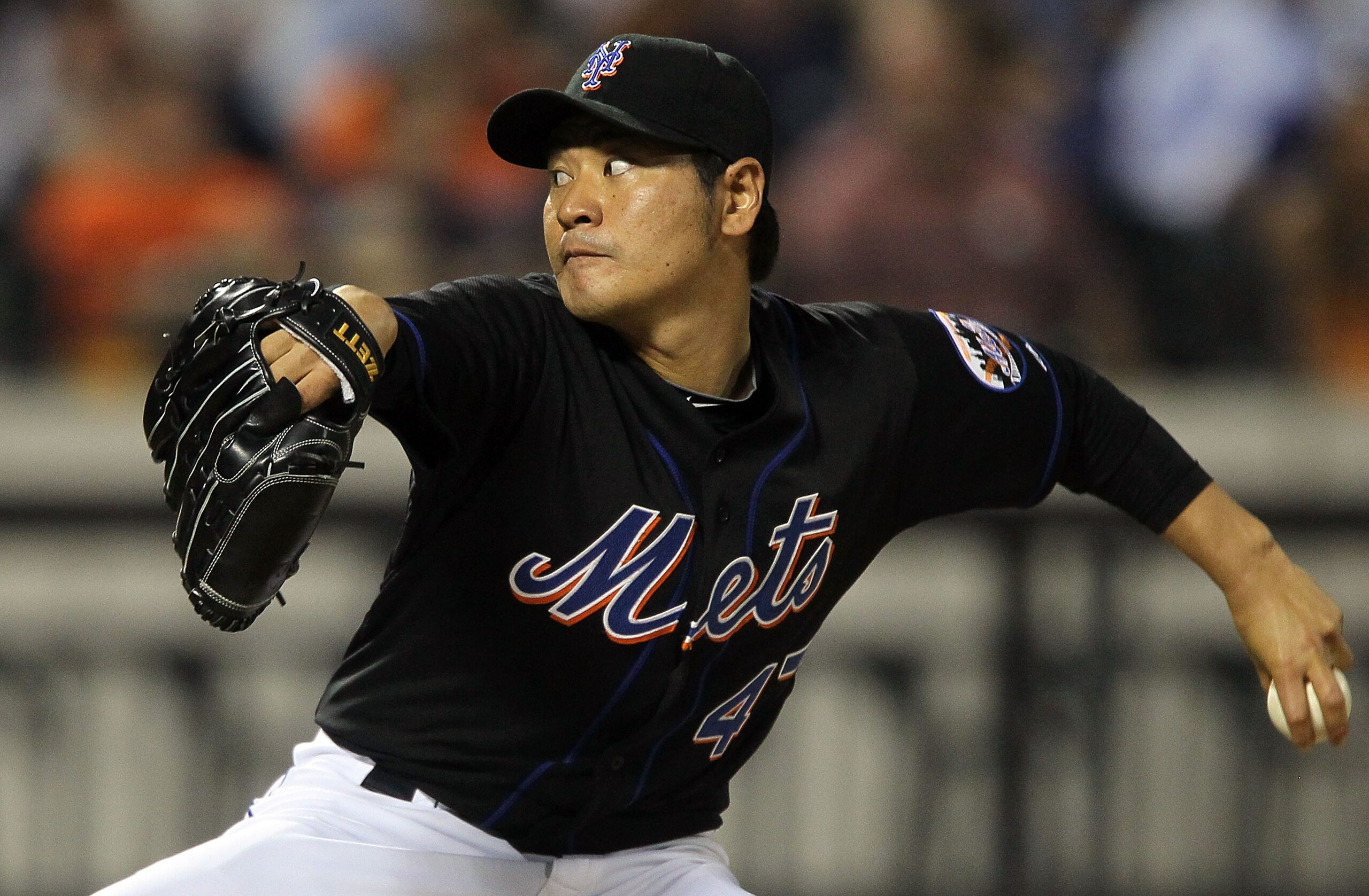 NEW YORK - JULY 31:  Hisanori Takahashi #47 of the New York Mets delivers a pitch against the Arizona Diamondbacks on July 31, 2010 at Citi Field in the Flushing neighborhood of the Queens borough of New York City.  (Photo by Jim McIsaac/Getty Images)