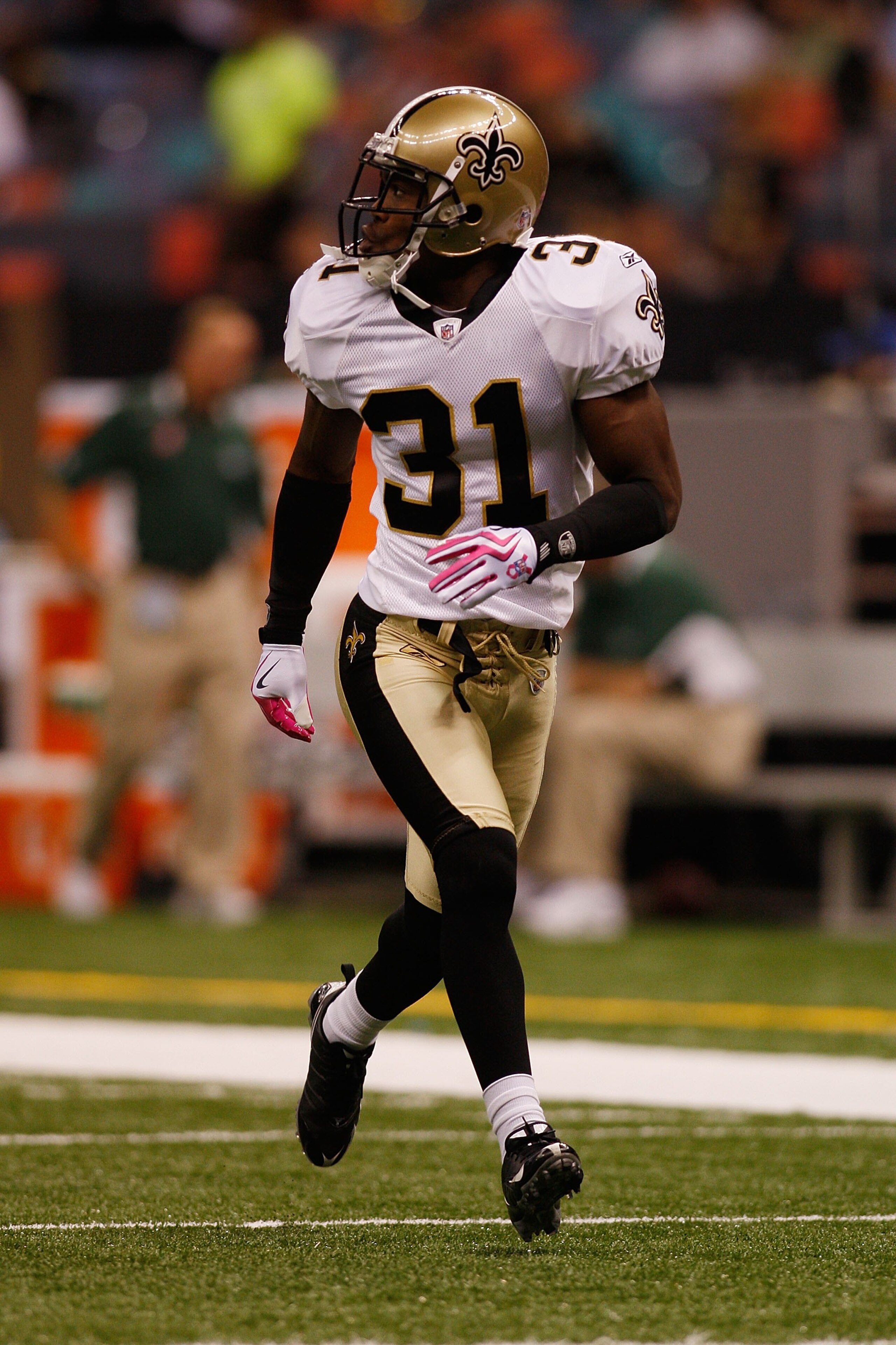 NEW ORLEANS - OCTOBER 04:  Pierson Prioleau #31 of the New Orleans Saints warms up prior to their NFL game against  the New York Jets at the Louisana Superdome on October 4, 2009 in New Orleans, Louisiana.  (Photo by Chris Graythen/Getty Images)
