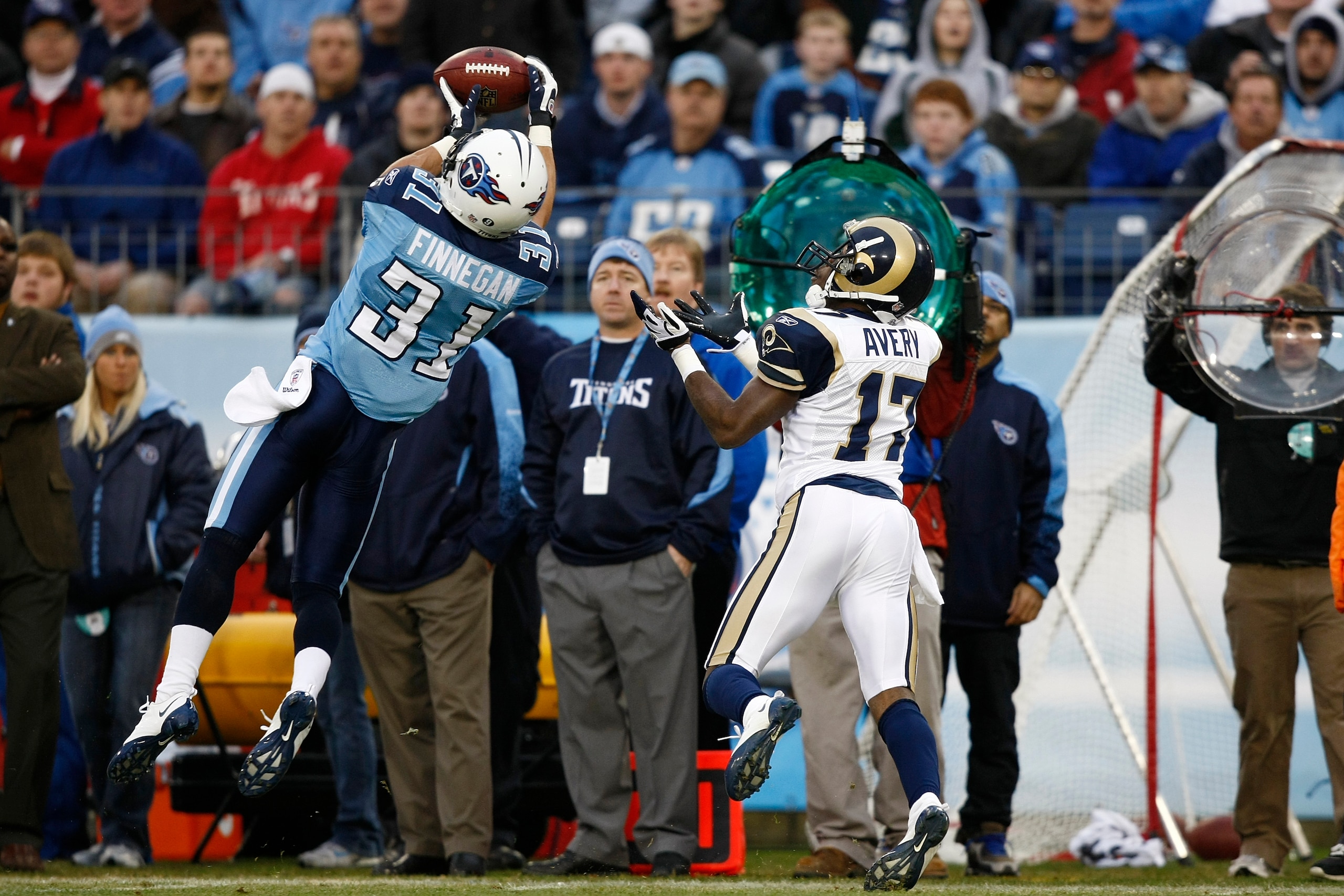 NASHVILLE, TN - DECEMBER 13: Cortland Finnegan #31 of the Tennessee Titans defends a pass intended for Donnie Avery #17 of the St. Louis Rams at LP Field on December 13, 2009 in Nashville, Tennessee. The Titans defeated the Rams 47-7 as Finnegan had two i