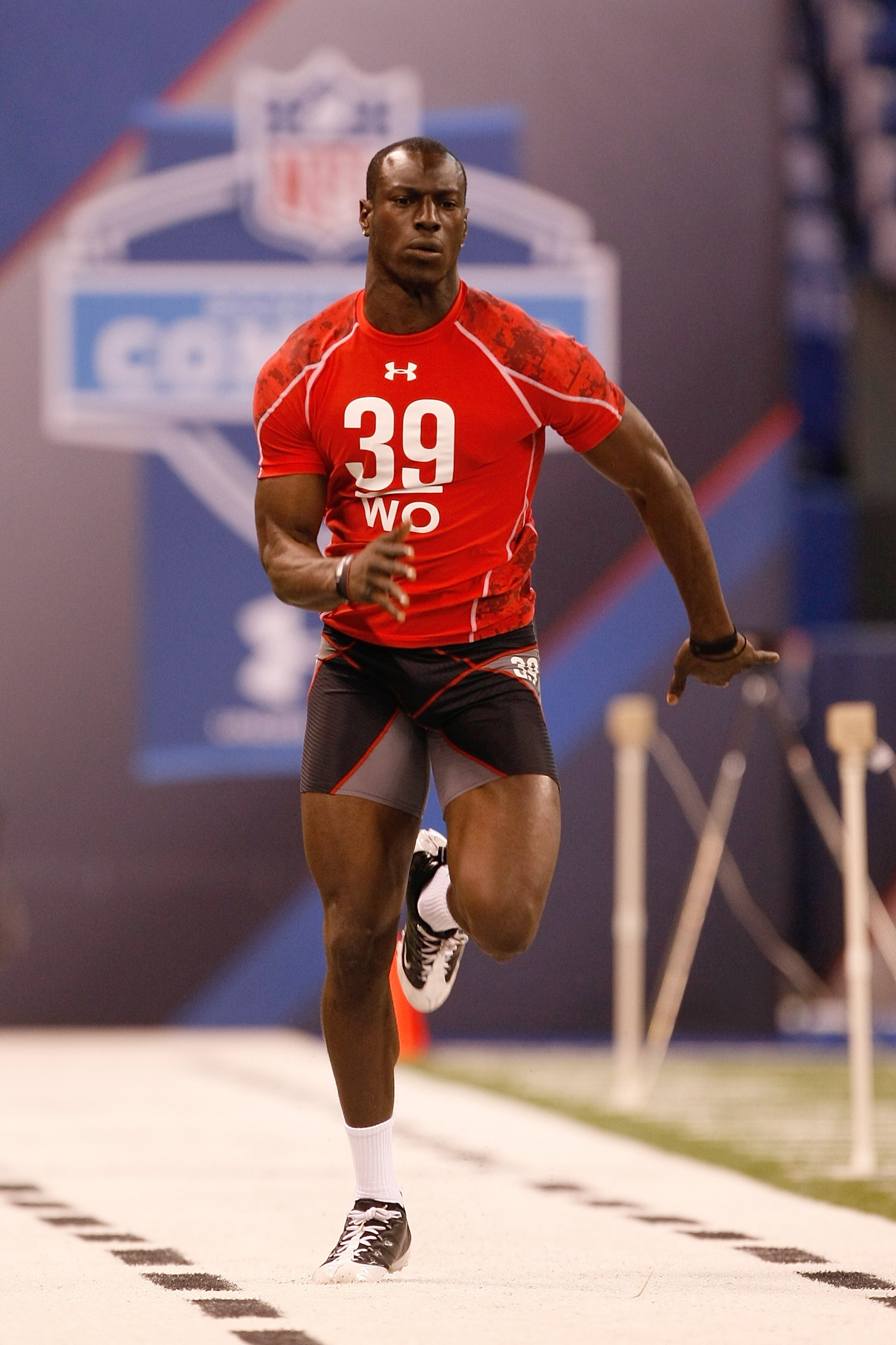 INDIANAPOLIS, IN - FEBRUARY 28: Wide receiver Damian Williams of USC runs the 40 yard dash during the NFL Scouting Combine presented by Under Armour at Lucas Oil Stadium on February 28, 2010 in Indianapolis, Indiana. (Photo by Scott Boehm/Getty Images)