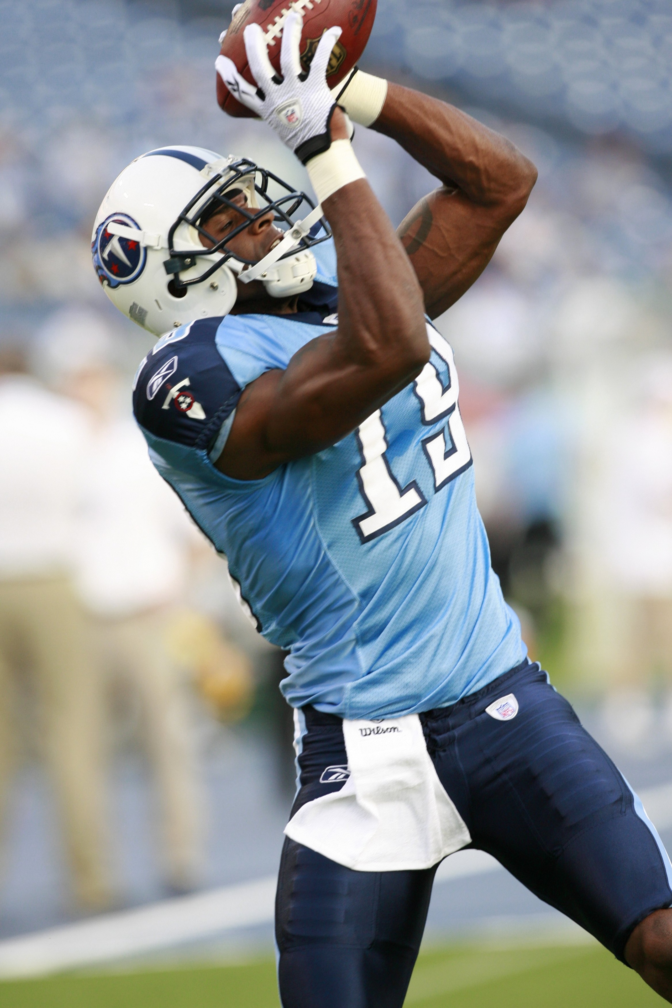 NASHVILLE, TN - SEPTEMBER 3: Dominique Edison #19 of the Tennessee Titans makes a catch during pregame warmups against the Green Bay Packers during a preseason NFL game at LP Field on September 3, 2009 in Nashville, Tennessee. The Titans beat the Packers
