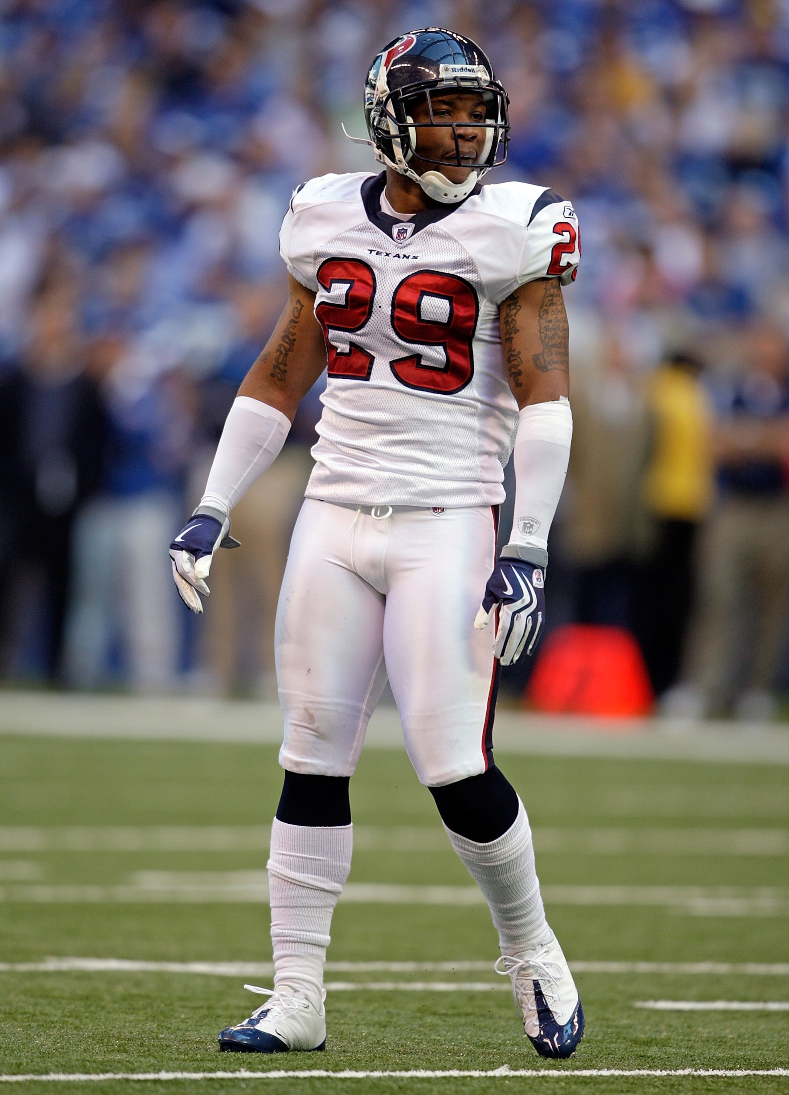INDIANAPOLIS - NOVEMBER 8: Glover Quin #29 of the Houston Texans is pictured during the NFL game against the Indianapolis Colts at Lucas Oil Stadium on November 8, 2009 in Indianapolis, Indiana. The Colts defeated the Texans 20-17. (Photo by Andy Lyons/Ge INDIANAPOLIS - NOVEMBER 8: Glover Quin #29 of the Houston Texans is pictured during the NFL game against the Indianapolis Colts at Lucas Oil Stadium on November 8, 2009 in Indianapolis, Indiana. The Colts defeated the Texans 20-17. (Photo by Andy Lyons/Ge
