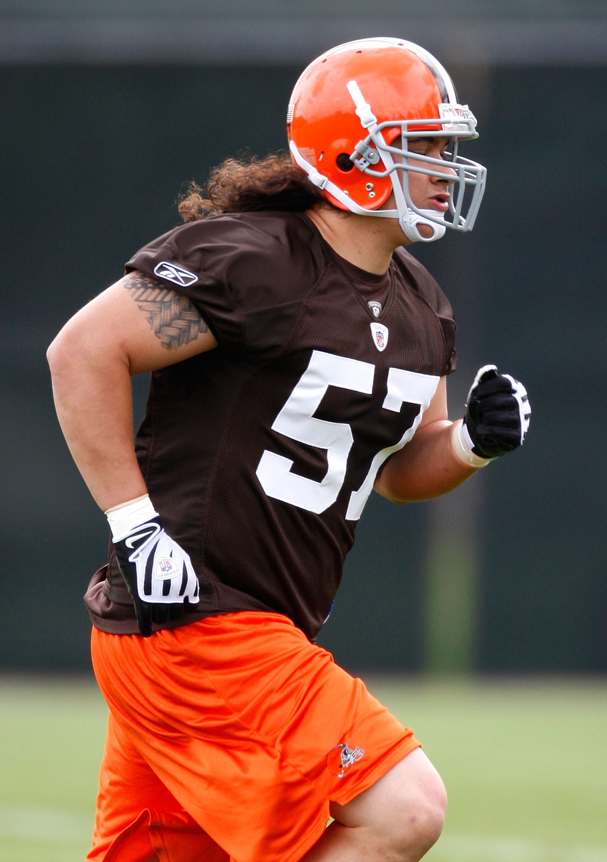 BEREA, OH - MAY 02: David Veikune #57 of the Cleveland Browns runs a drill during rookie mini camp at the Cleveland Browns Training and Administrative Complex on May 2, 2009 in Berea, Ohio. (Photo by Gregory Shamus/Getty Images) BEREA, OH - MAY 02: David Veikune #57 of the Cleveland Browns runs a drill during rookie mini camp at the Cleveland Browns Training and Administrative Complex on May 2, 2009 in Berea, Ohio. (Photo by Gregory Shamus/Getty Images)