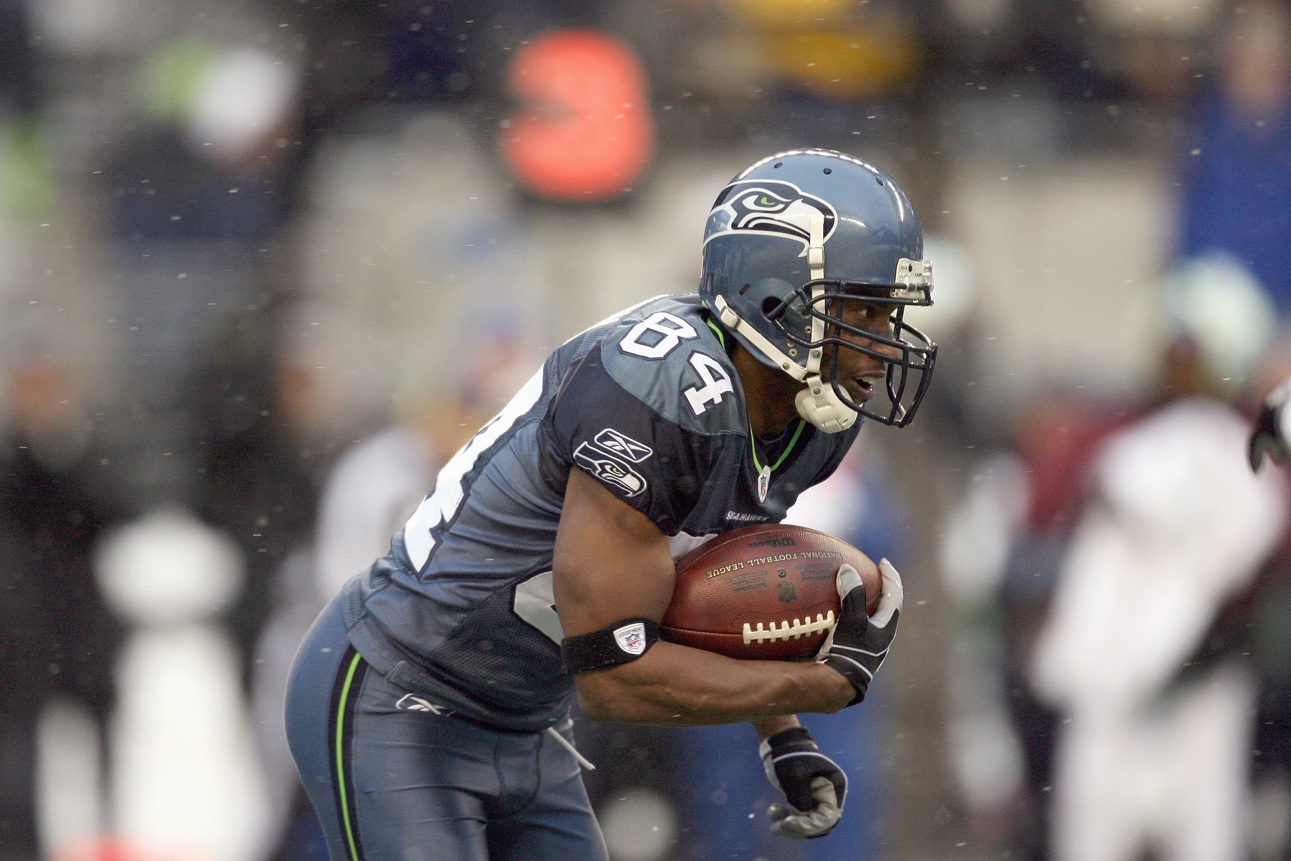 SEATTLE - DECEMBER 21: Bobby Engram #84 of the Seattle Seahawks carries the ball during the game against the New York Jets on December 21, 2008 at Qwest Field in Seattle, Washington. The Seahawks defeated the Jets 13-3. (Photo by Otto Greule Jr/Getty Ima SEATTLE - DECEMBER 21: Bobby Engram #84 of the Seattle Seahawks carries the ball during the game against the New York Jets on December 21, 2008 at Qwest Field in Seattle, Washington. The Seahawks defeated the Jets 13-3. (Photo by Otto Greule Jr/Getty Ima