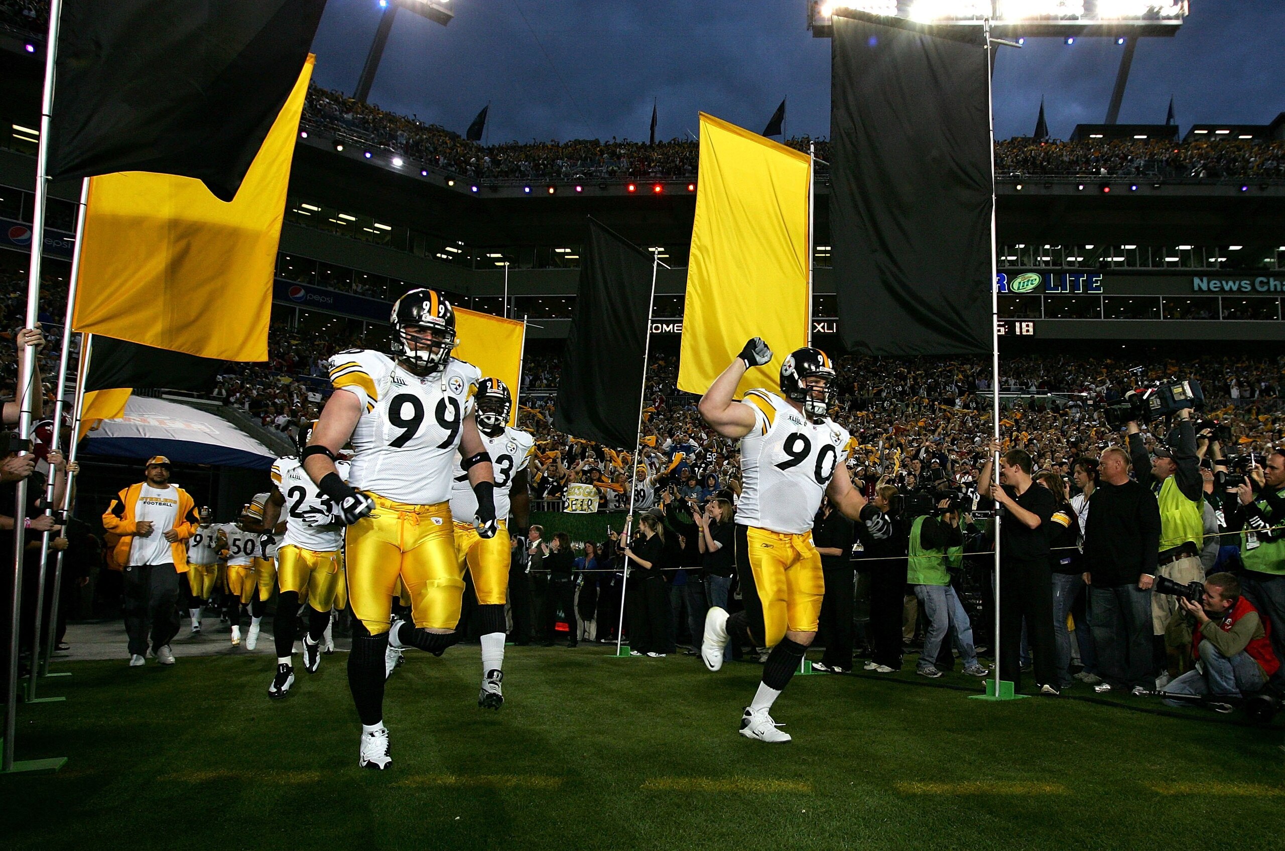 TAMPA, FL - FEBRUARY 01: (L-R) Brett Keisel #99 and Travis Kirschke #99 of the Pittsburgh Steelers take the field during player introductions against the Arizona Cardinals during Super Bowl XLIII on February 1, 2009 at Raymond James Stadium in Tampa, Flo TAMPA, FL - FEBRUARY 01: (L-R) Brett Keisel #99 and Travis Kirschke #99 of the Pittsburgh Steelers take the field during player introductions against the Arizona Cardinals during Super Bowl XLIII on February 1, 2009 at Raymond James Stadium in Tampa, Flo