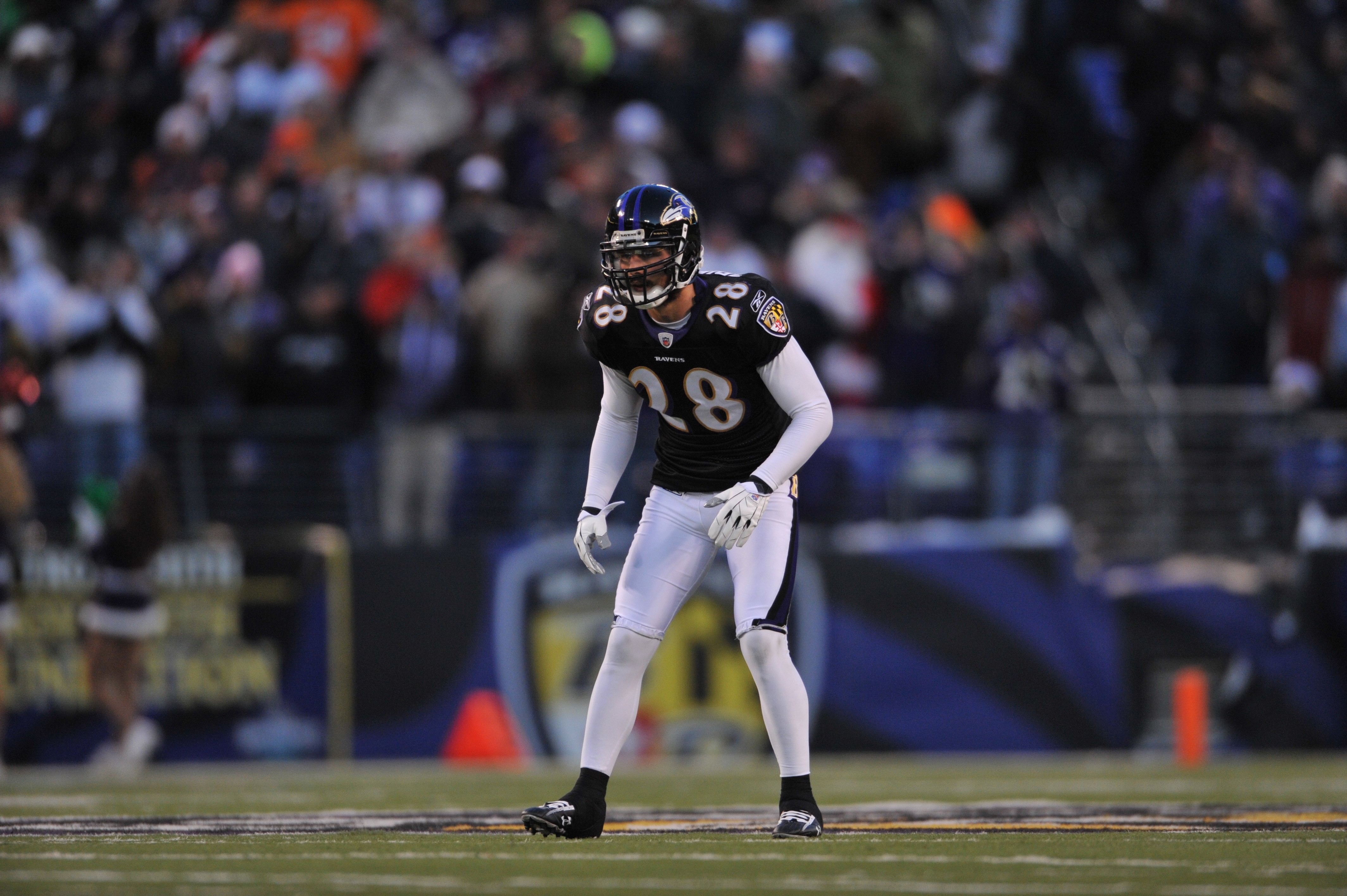 BALTIMORE - DECEMBER 20:  Tom Zbikowski #28 of the Baltimore Ravens defends against the Chicago Bears at M&T Bank Stadium on December 20, 2009 in Baltimore, Maryland. The Ravens defeated the Bears 31-7. (Photo by Larry French/Getty Images)
