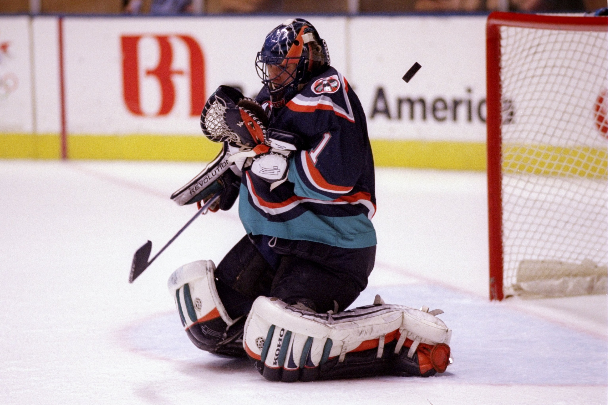 21 Oct 1997:  Goaltender Eric Fichaud of the New York Islanders makes a save during a game against the Los Angeles Kings at the Great Western Forum in Inglewood, California.  The Kings won the game 3-2. Mandatory Credit: Elsa Hasch  /Allsport