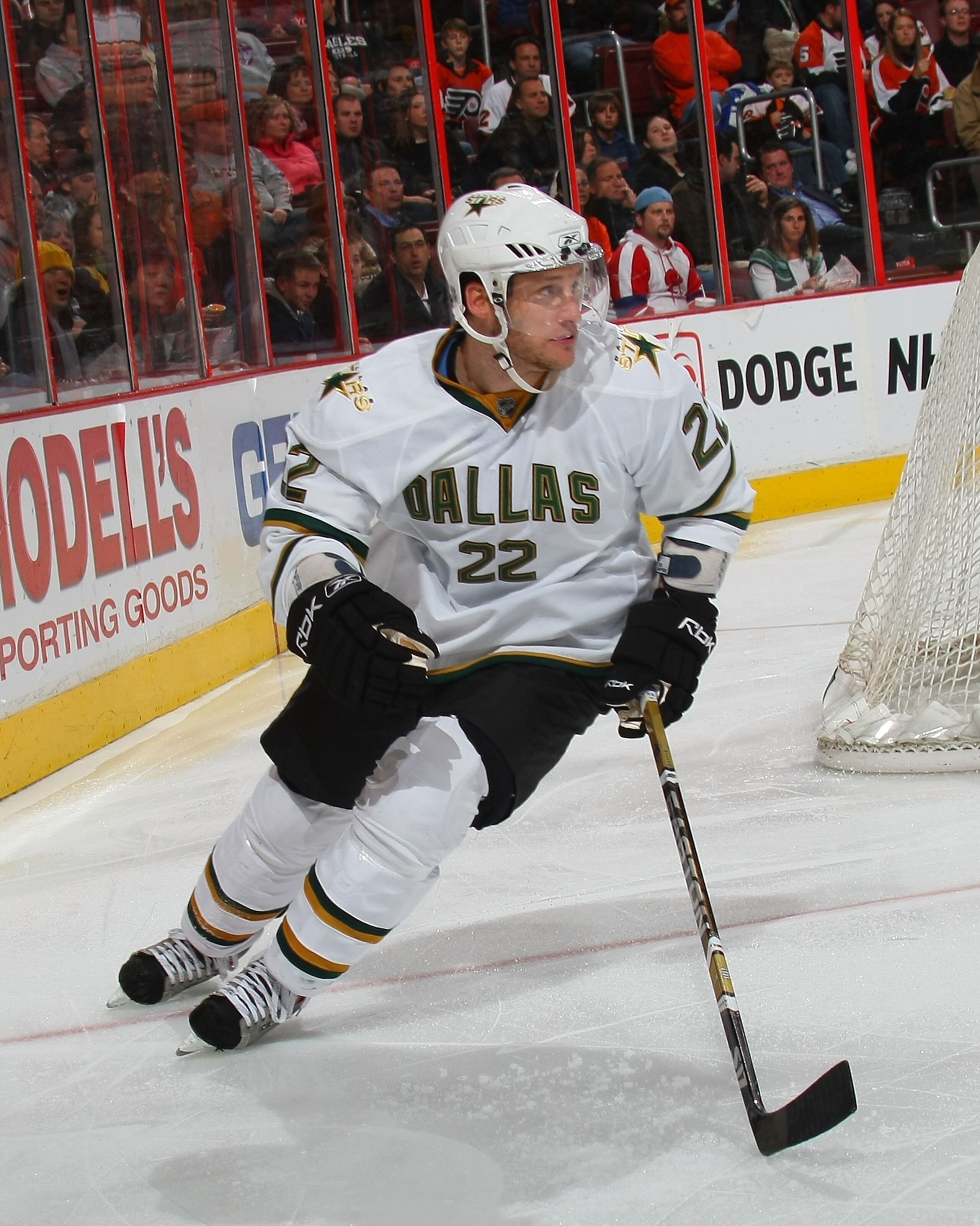 PHILADELPHIA - NOVEMBER 24:  Landon Wilson #22 of the Dallas Stars skates against the Phildelphia Flyers on November 24, 2008 at the Wachovia Center in Philadelphia, Pennsylvania.  (Photo by Bruce Bennett/Getty Images)