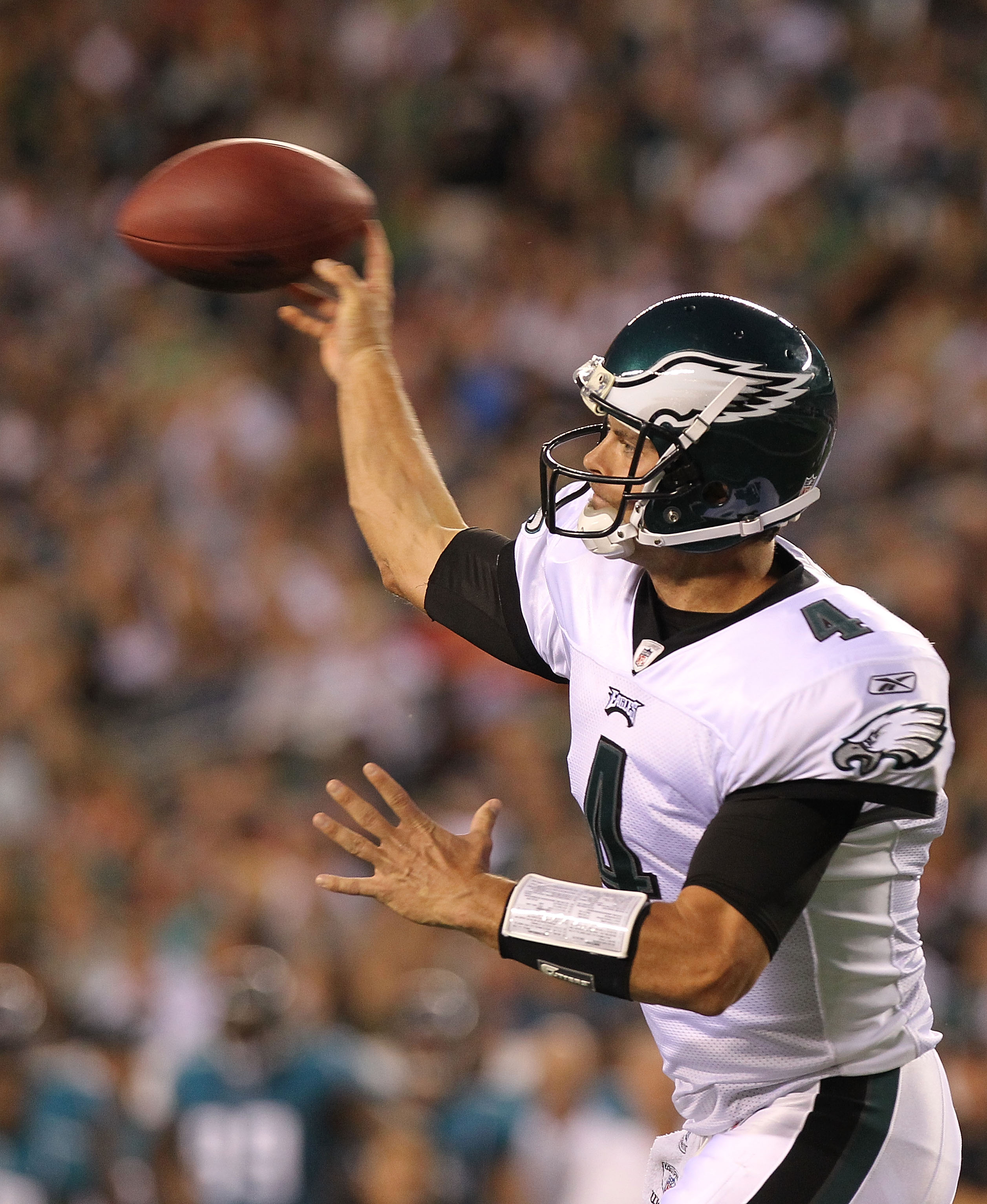 PHILADELPHIA - AUGUST 13:  Kevin Kolb #4 of the Philadelphia Eagles passes against the Jacksonville Jaguars during their preseason game at Lincoln Financial Field on August 13, 2010 in Philadelphia, Pennsylvania.  (Photo by Nick Laham/Getty Images)