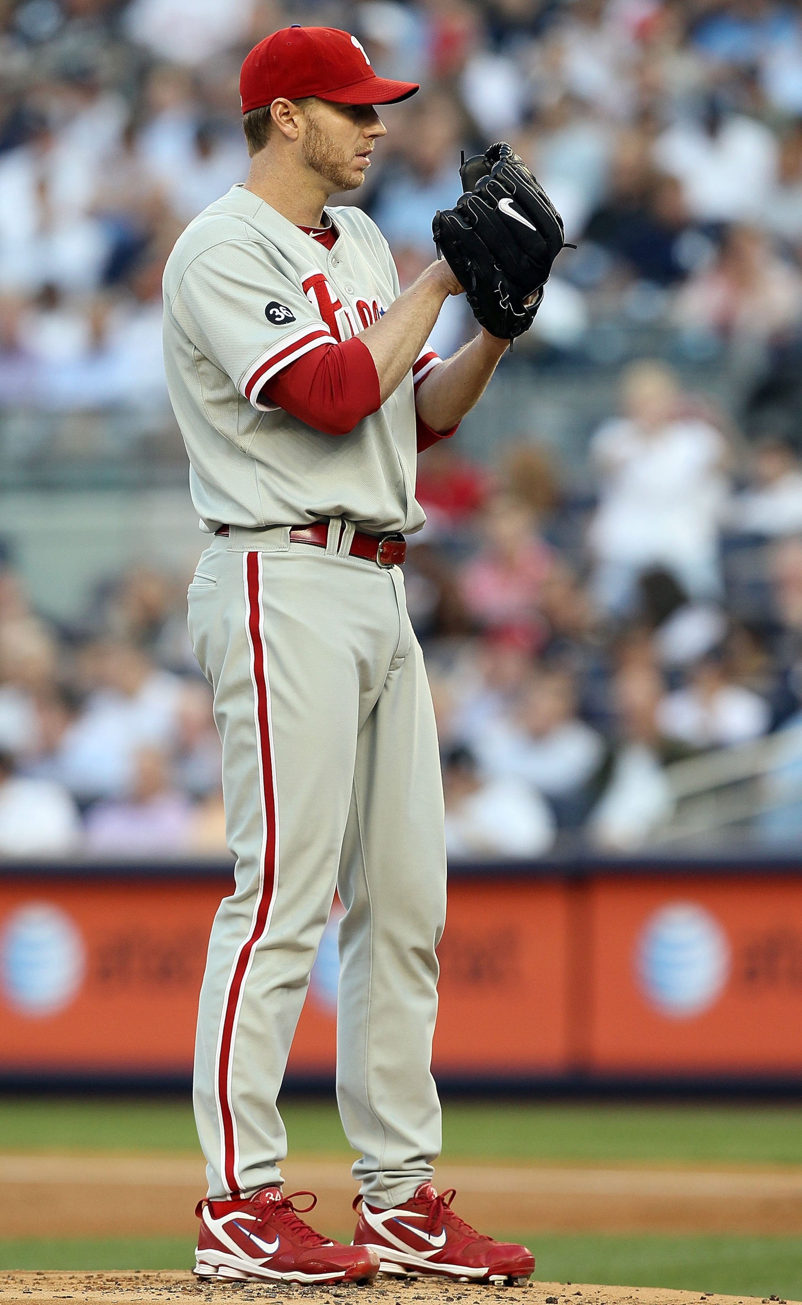 NEW YORK - JUNE 15: Roy Halladay #34 of the Philadelphia Phillies delivers a pitch against the New York Yankees on June 15, 2010 at Yankee Stadium in the Bronx borough of New York City. (Photo by Jim McIsaac/Getty Images) NEW YORK - JUNE 15: Roy Halladay #34 of the Philadelphia Phillies delivers a pitch against the New York Yankees on June 15, 2010 at Yankee Stadium in the Bronx borough of New York City. (Photo by Jim McIsaac/Getty Images)
