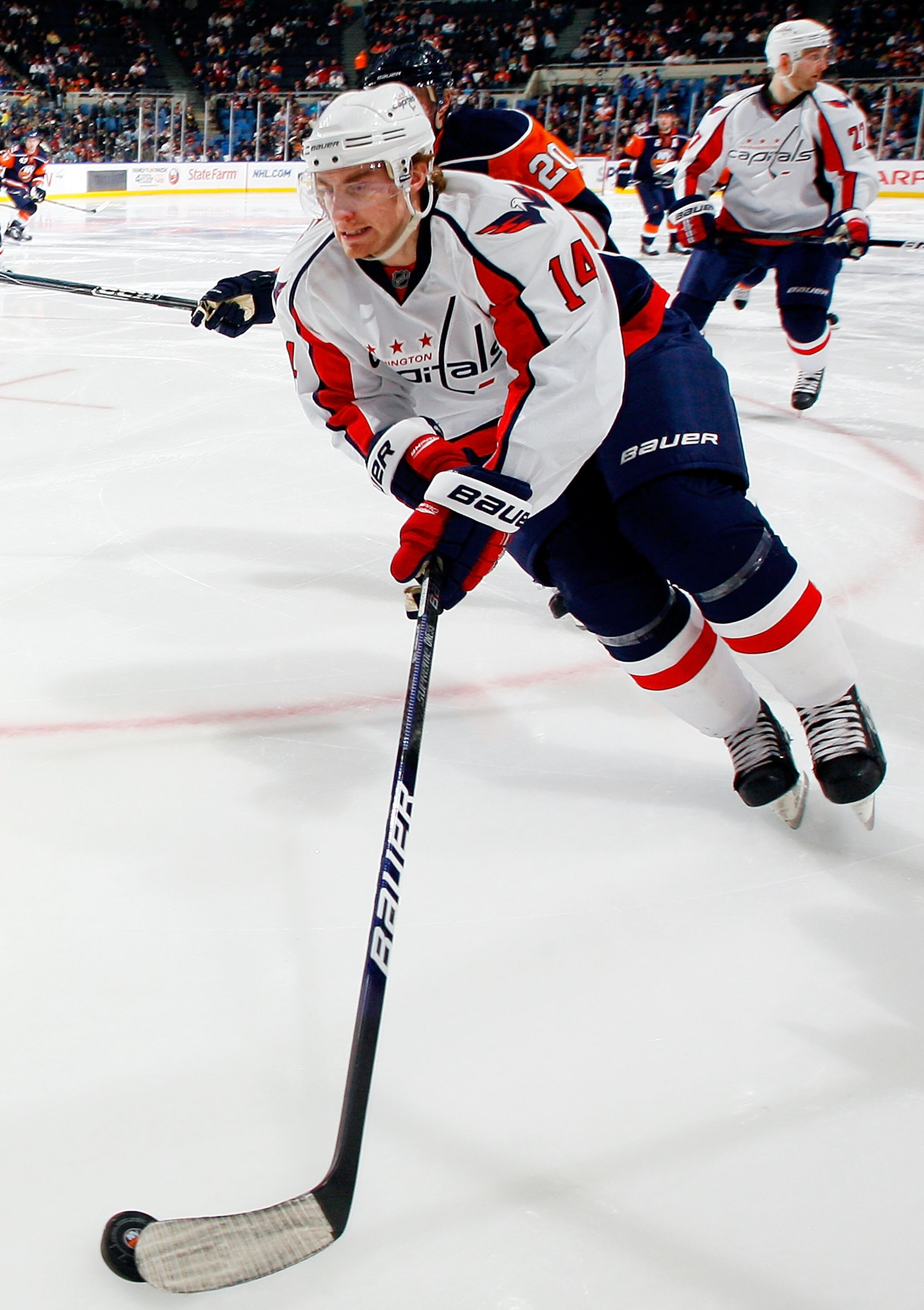 UNIONDALE, NY - JANUARY 26:  Tomas Fleischmann #14 of the Washington Capitals skates against the New York Islanders on January 26, 2010 at Nassau Coliseum in Uniondale, New York.  (Photo by Jim McIsaac/Getty Images)