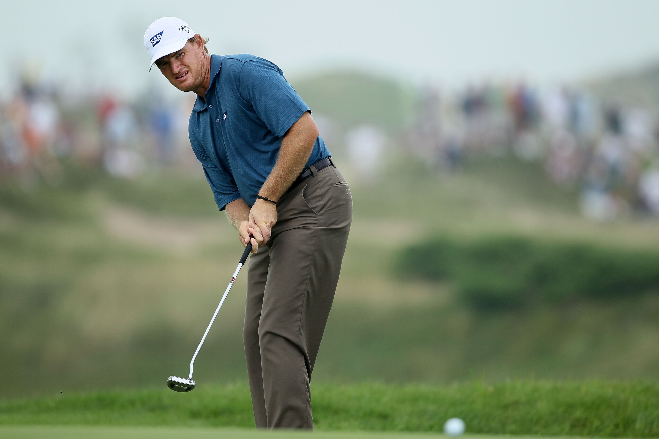 KOHLER, WI - AUGUST 13:  Ernie Els of South Africa putts for birdie on the 16th hole during the second round of the 92nd PGA Championship on the Straits Course at Whistling Straits on August 13, 2010 in Kohler, Wisconsin.  (Photo by Andy Lyons/Getty Image