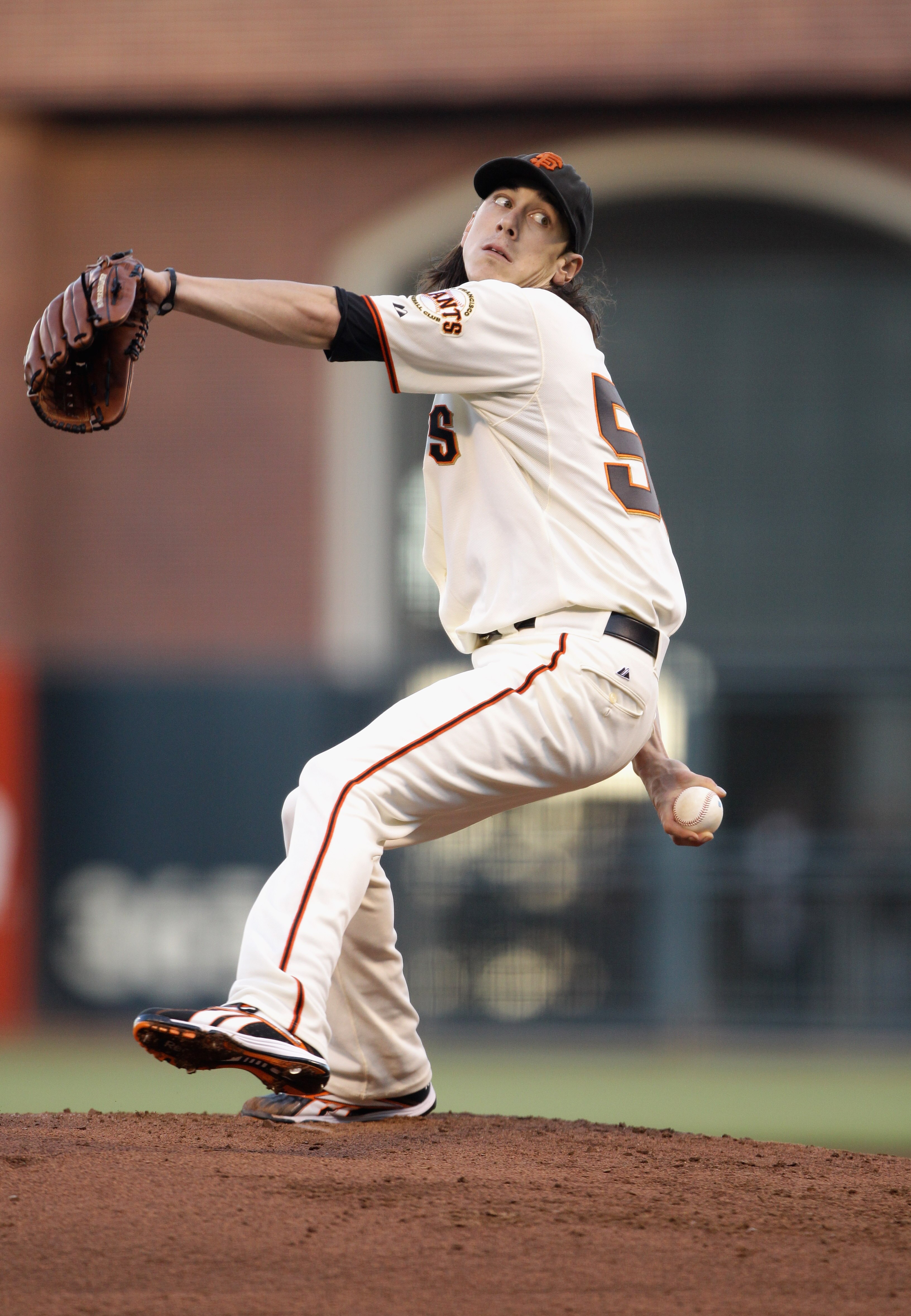 SAN FRANCISCO - JULY 15:  Tim Lincecum #55 of the San Francisco Giants pitches against the New York Mets in the second inning at AT&T Park on July 15, 2010 in San Francisco, California.  (Photo by Ezra Shaw/Getty Images)
