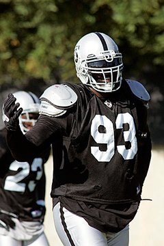 Tommy Kelly wants the ball to come his way.