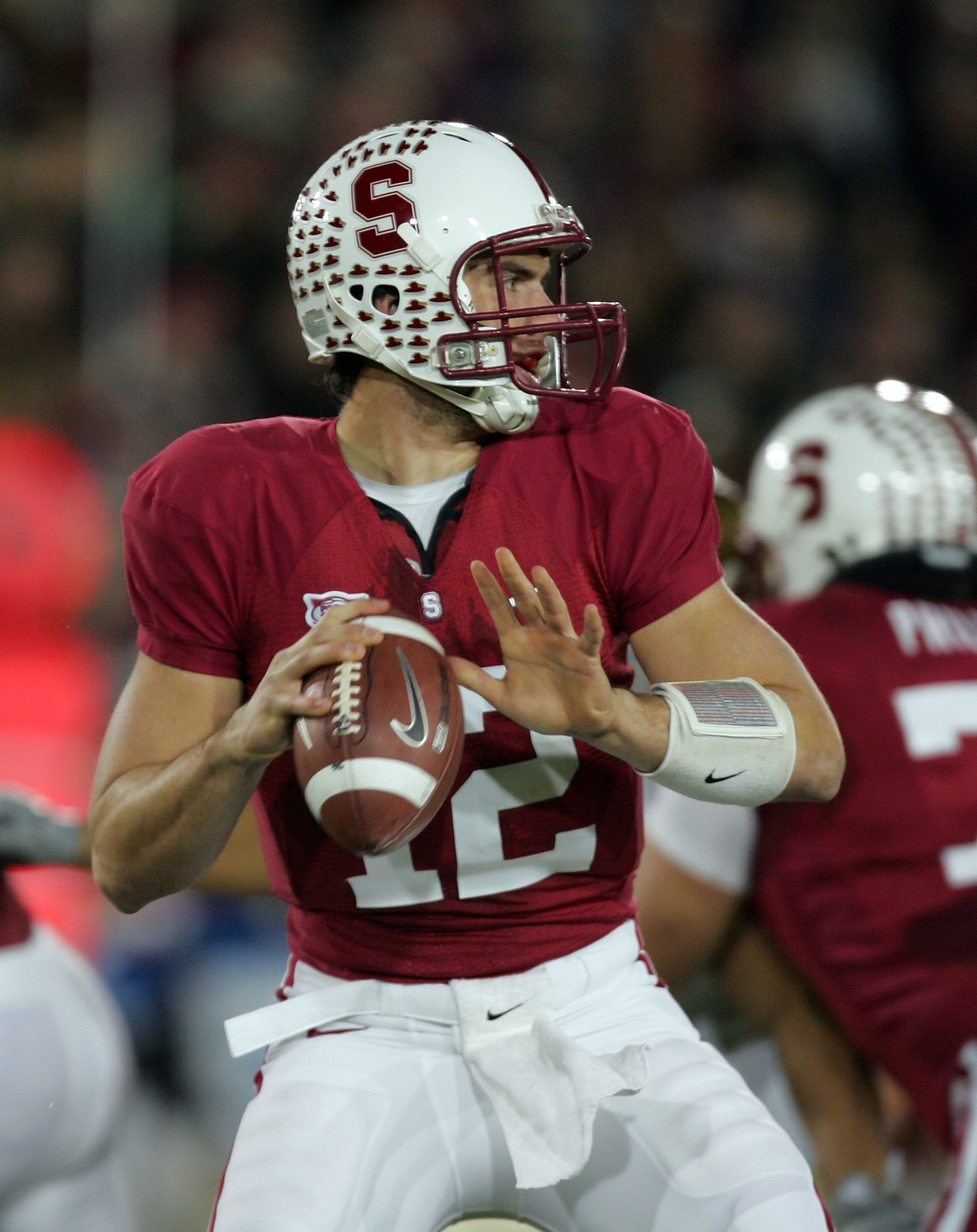 PALO ALTO, CA - NOVEMBER 28:  Andrew Luck #12 of the Stanford Cardinal in action during their game against the Notre Dame Fighting Irish at Stanford Stadium on November 28, 2009 in Palo Alto, California.  (Photo by Ezra Shaw/Getty Images)