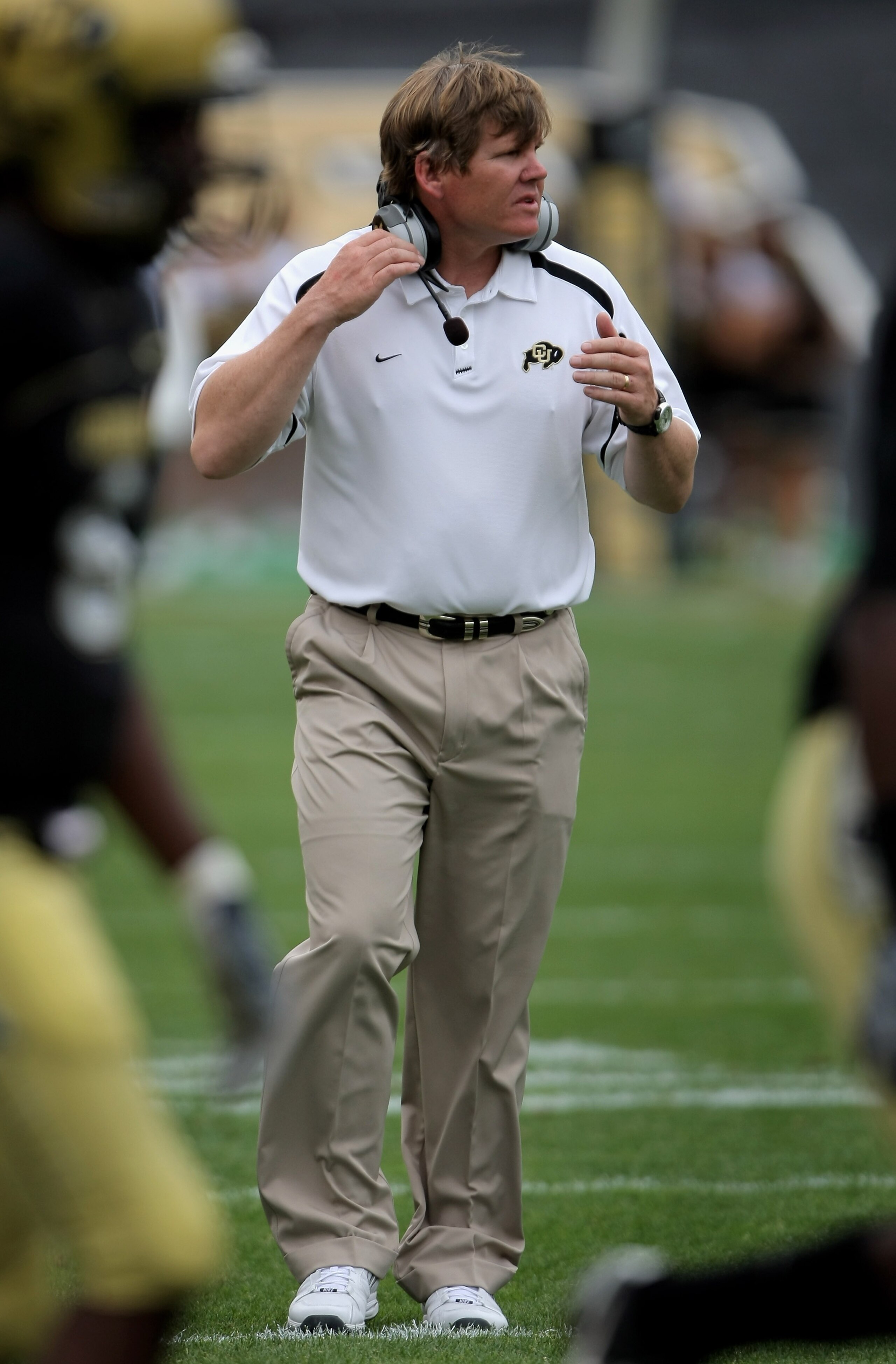 BOULDER, CO - SEPTEMBER 29:  Head coach Dan Hawkins of the Colorado Buffaloes directs his team against the Oklahoma Sooners at Folsom Field September 29, 2007 in Boulder, Colorado. Colorado defeated Oklahoma 27-24.  (Photo by Doug Pensinger/Getty Images)