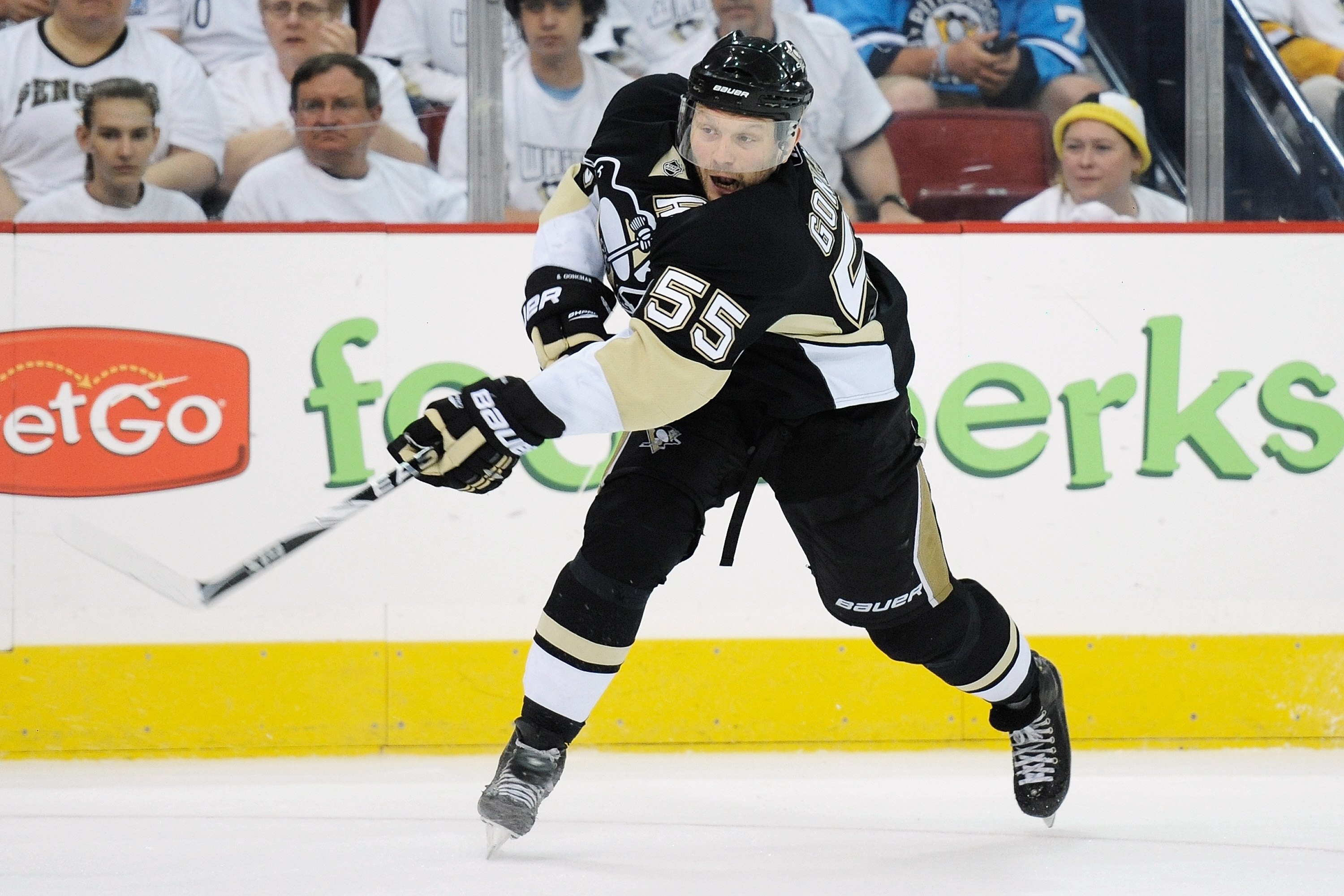 PITTSBURGH - MAY 2:  Sergei Gonchar #55 of the Pittsburgh Penguins shoots the puck against the Montreal Canadiens in Game Two of the Eastern Conference Semifinals during the 2010 NHL Stanley Cup Playoffs on May 2, 2010 at Mellon Arena in Pittsburgh, Penns