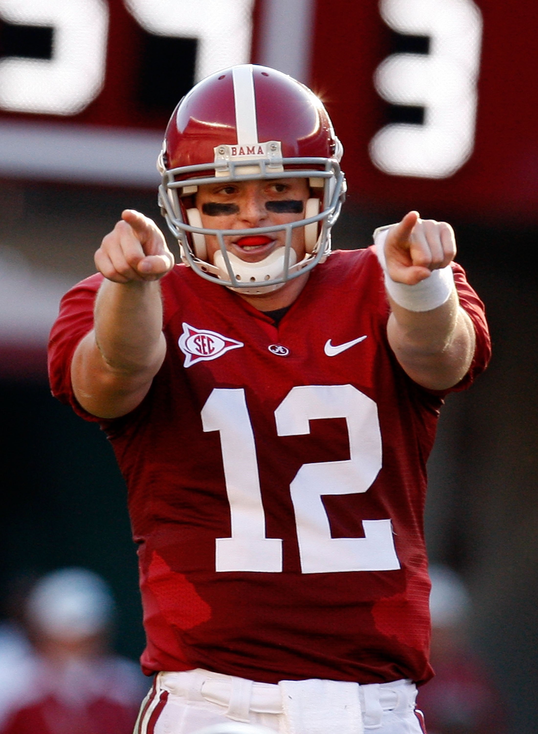 TUSCALOOSA, AL - NOVEMBER 07:  Quarterback Greg McElroy #12 of the Alabama Crimson Tide against the Louisiana State University Tigers at Bryant-Denny Stadium on November 7, 2009 in Tuscaloosa, Alabama.  (Photo by Kevin C. Cox/Getty Images)
