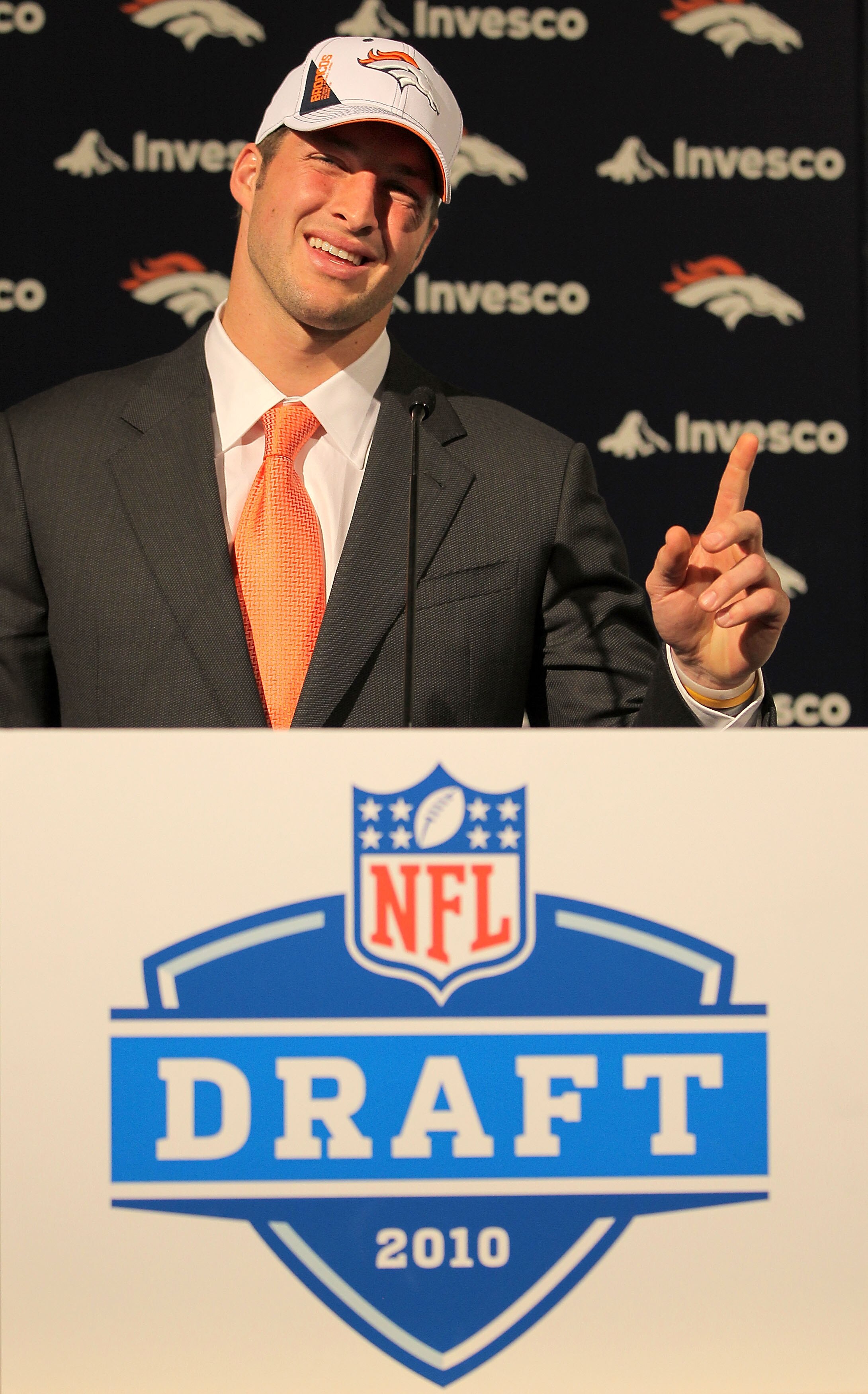 ENGLEWOOD, CO - APRIL 23:  Tim Tebow is introduced by the Denver Broncos at a press conference at the Broncos Headquarters in Dove Valley on April 23, 2010 in Englewood, Colorado. The Broncos picked Tebow in the first round of the 2010 NFL draft.  (Photo