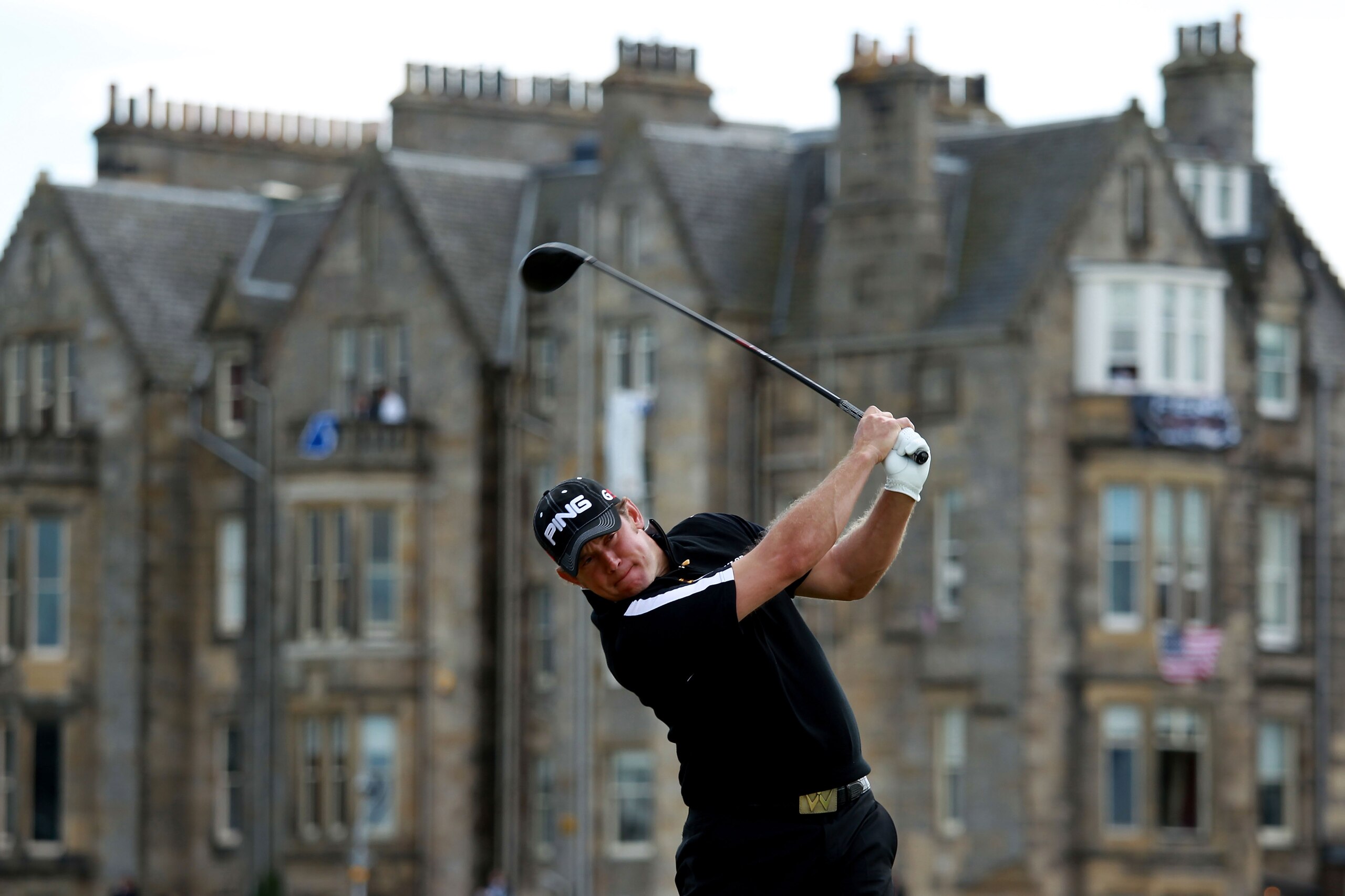 ST ANDREWS, SCOTLAND - JULY 18:  Lee Westwood of England hits his tee shot on the second hole during the final round of the 139th Open Championship on the Old Course, St Andrews on July 18, 2010 in St Andrews, Scotland.  (Photo by Warren Little/Getty Imag