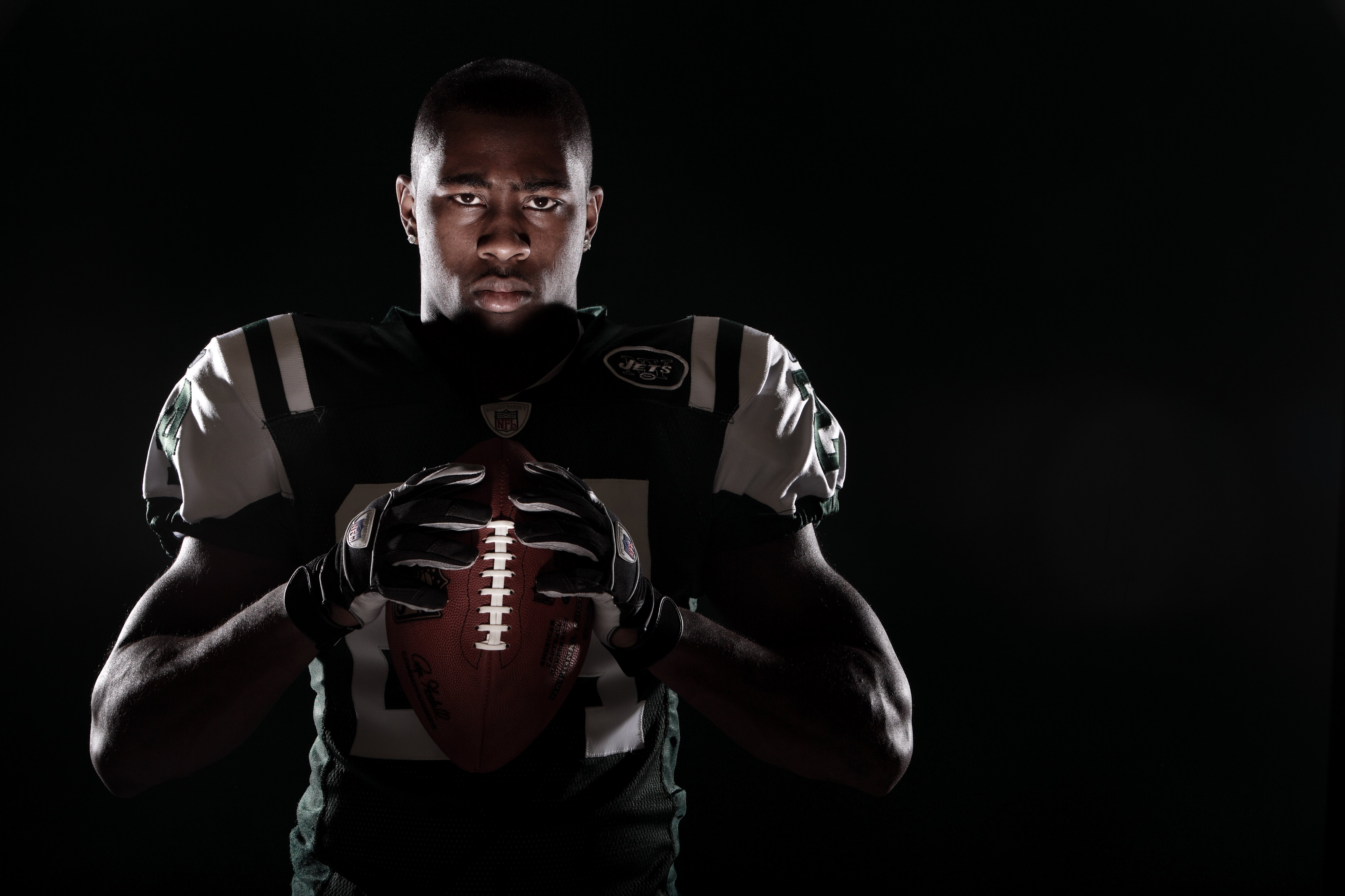 HEMPSTEAD, NY - JANUARY 10:  Darrelle Revis of the New York Jets poses for a portrait on January 10, 2007 at the Jets training complex in Hempstead, New York.  (Photo by Al Bello/Getty Images)