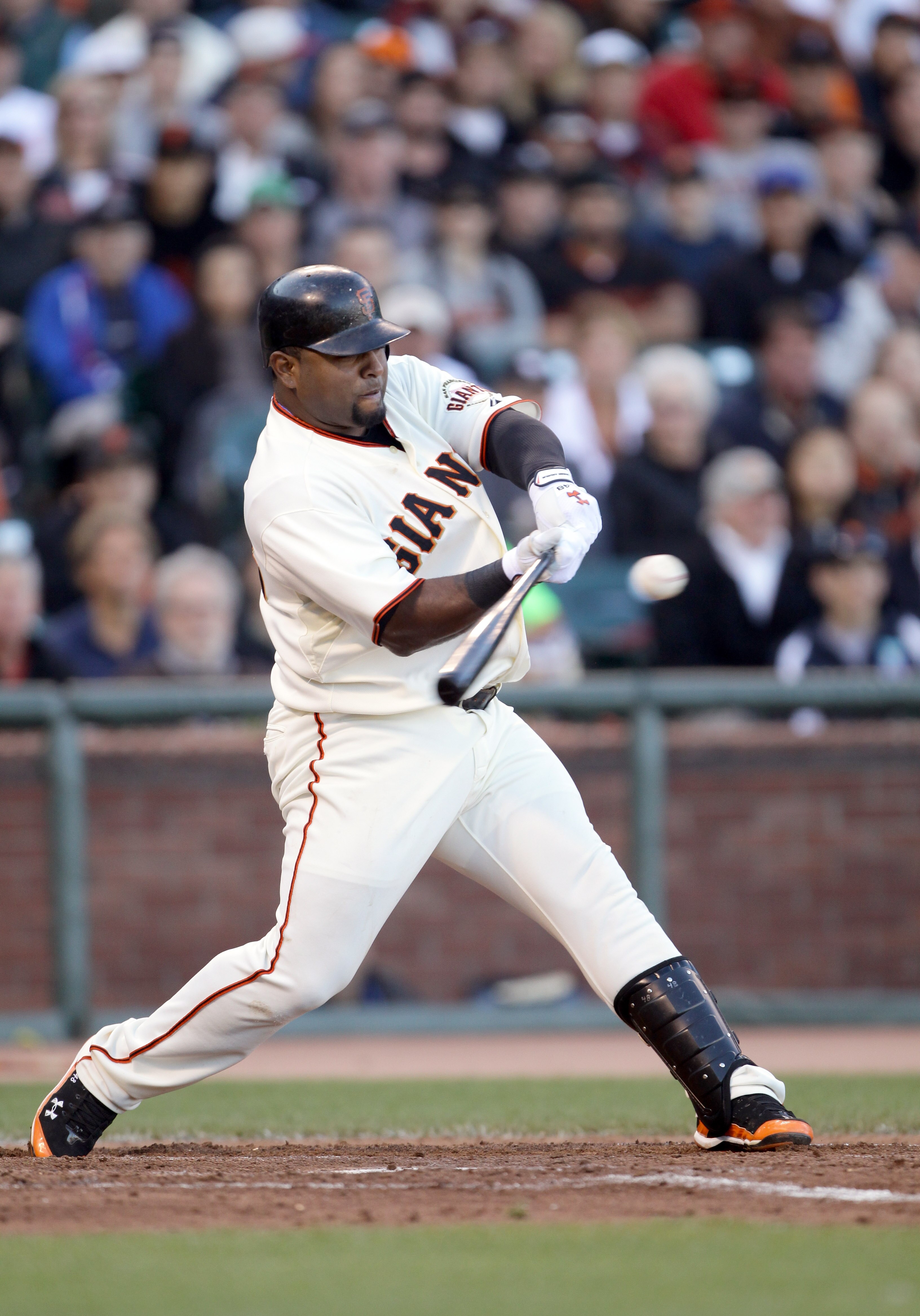 SAN FRANCISCO - AUGUST 01:  Pablo Sandoval #48 of the San Francisco Giants bats against the Los Angeles Dodgers at AT&T Park on August 1, 2010 in San Francisco, California.  (Photo by Ezra Shaw/Getty Images)