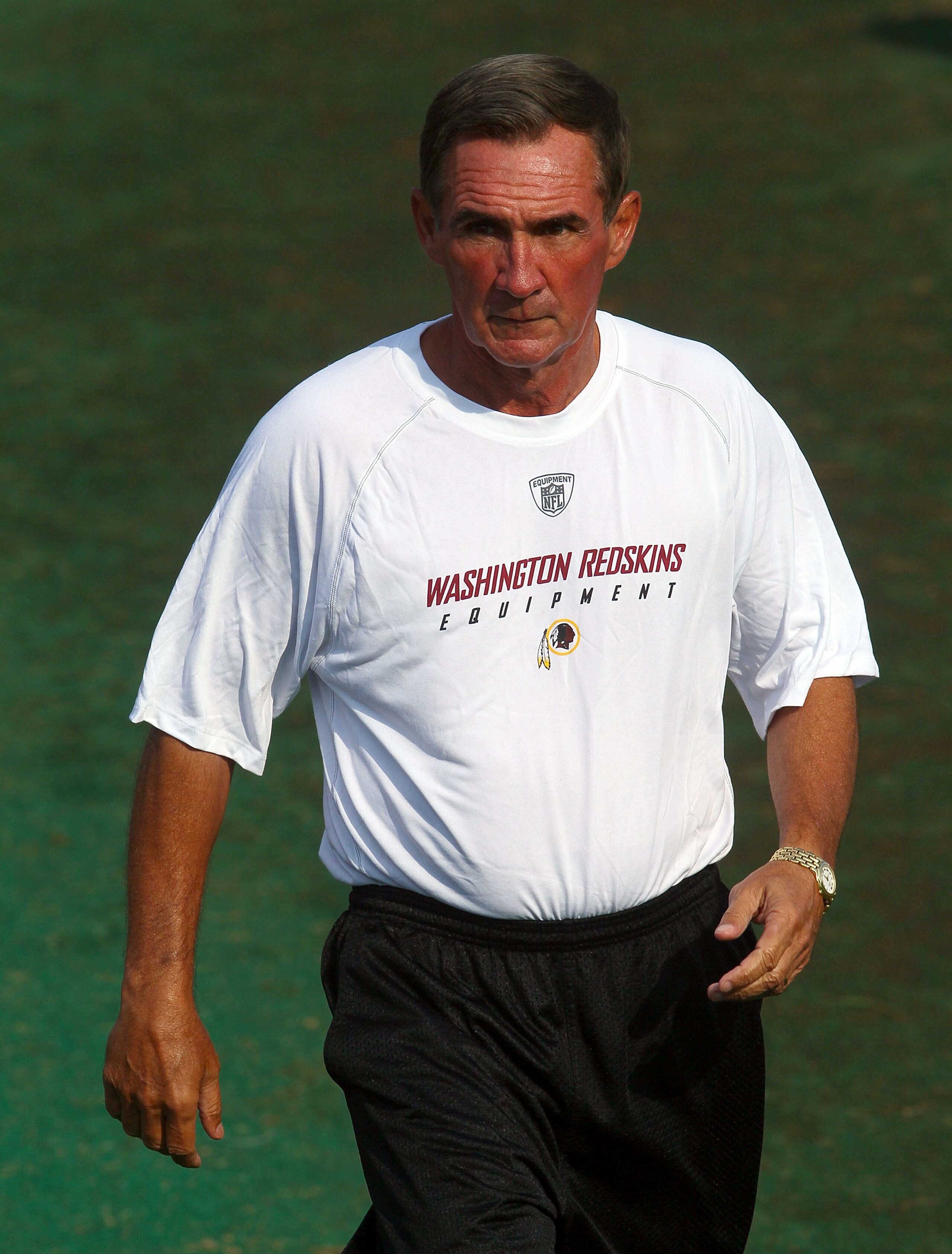 ASHBURN, VA - JULY 30: Head coach Mike Shanahan of the Washington Redskins arrives for the second day of training camp July 30, 2010 in Ashburn, Virginia. (Photo by Win McNamee/Getty Images) ASHBURN, VA - JULY 30: Head coach Mike Shanahan of the Washington Redskins arrives for the second day of training camp July 30, 2010 in Ashburn, Virginia. (Photo by Win McNamee/Getty Images)