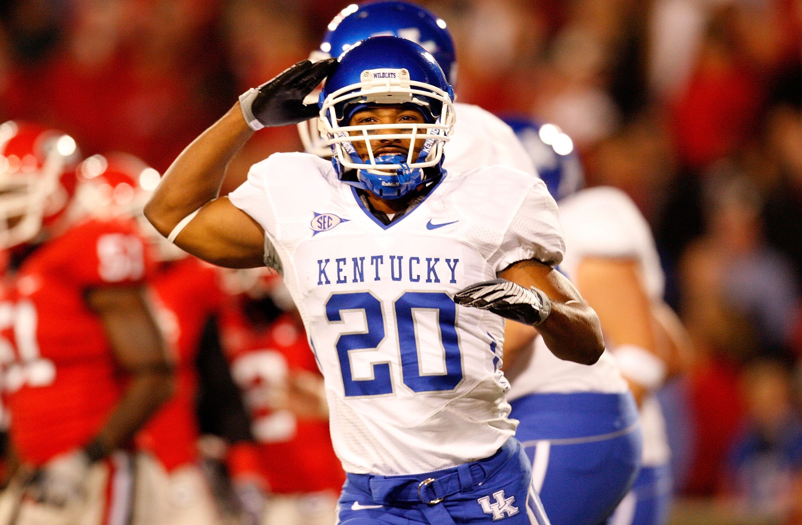 ATHENS, GA - NOVEMBER 21: Derrick Locke #20 of the Kentucky Wildcats against the Georgia Bulldogs at Sanford Stadium on November 21, 2009 in Athens, Georgia. (Photo by Kevin C. Cox/Getty Images) ATHENS, GA - NOVEMBER 21: Derrick Locke #20 of the Kentucky Wildcats against the Georgia Bulldogs at Sanford Stadium on November 21, 2009 in Athens, Georgia. (Photo by Kevin C. Cox/Getty Images)