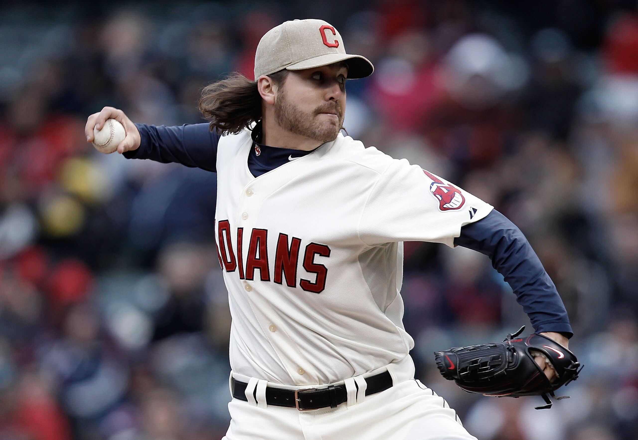 CLEVELAND, OH- APRIL 17: Chris Perez #54 of the Cleveland Indians pitches against the Chicago White Sox in the ninth inning during the game on April 17, 2010 at Progressive Field in Cleveland, Ohio. (Photo by Jared Wickerham/Getty Images) CLEVELAND, OH- APRIL 17: Chris Perez #54 of the Cleveland Indians pitches against the Chicago White Sox in the ninth inning during the game on April 17, 2010 at Progressive Field in Cleveland, Ohio. (Photo by Jared Wickerham/Getty Images)