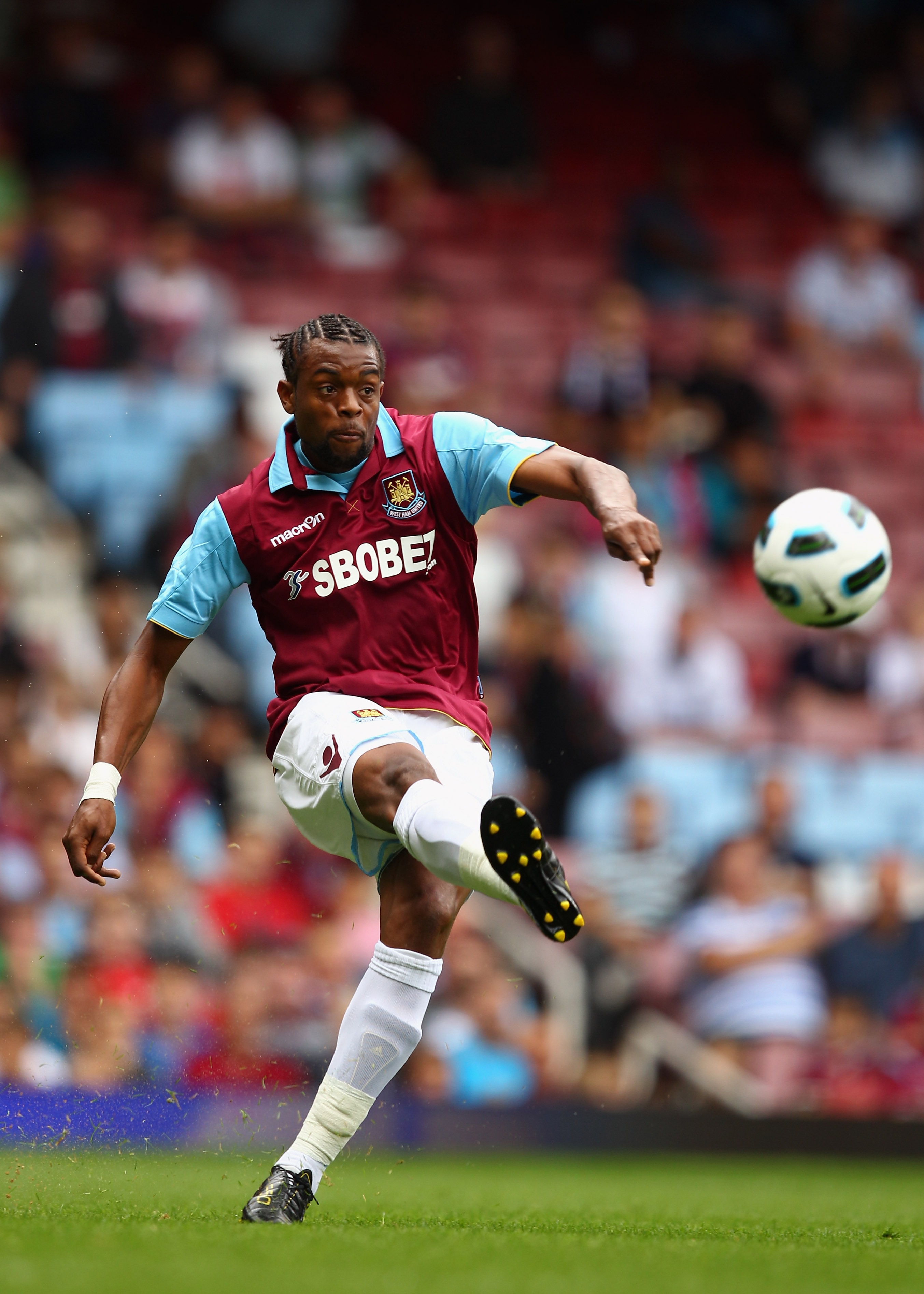LONDON, ENGLAND - AUGUST 07:  Frederic Piquionne of West Ham in action during the pre-season friendly match between West Ham United and Deportivo La Coruna at Upton Park on August 7, 2010 in London, England.  (Photo by Richard Heathcote/Getty Images)