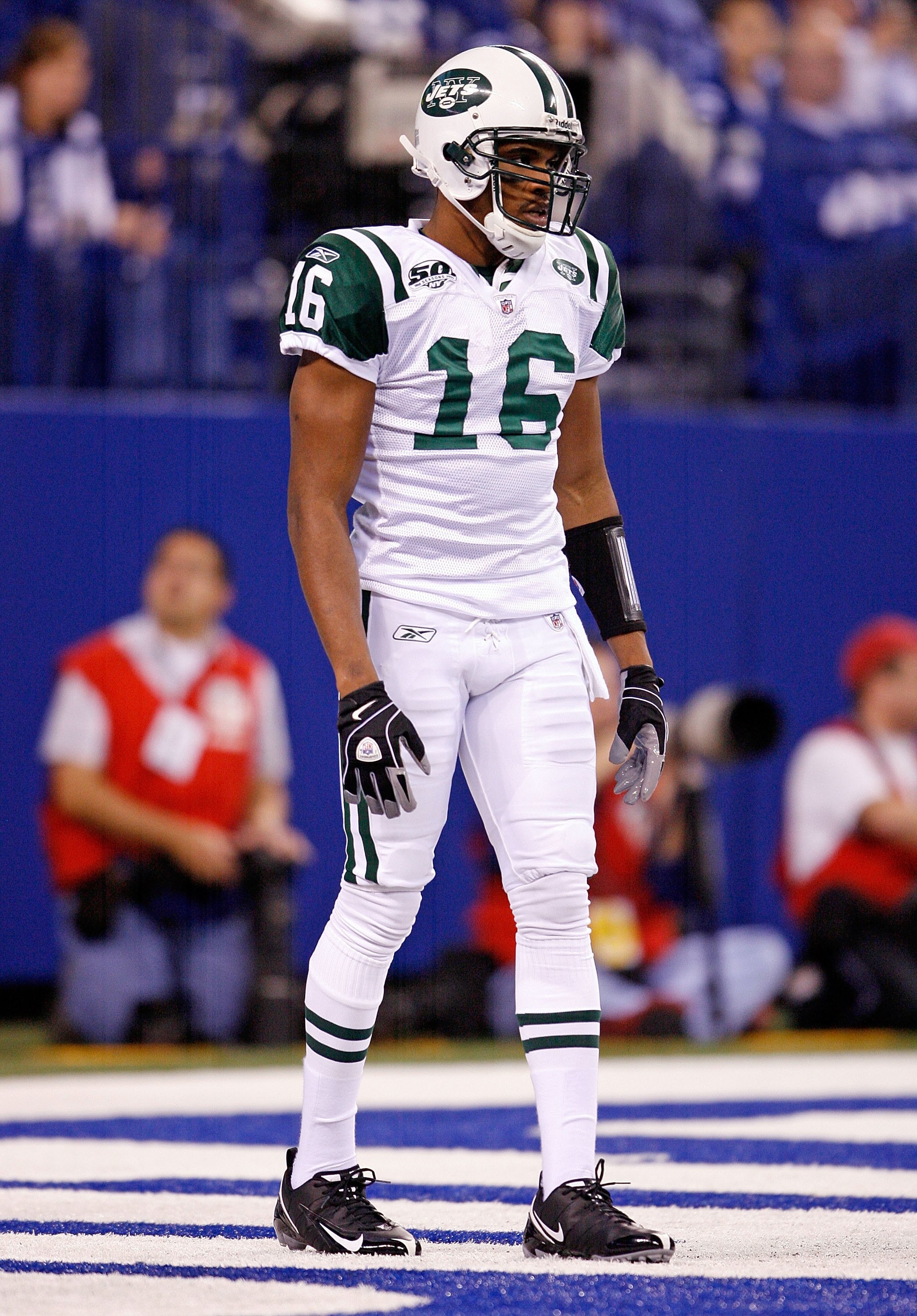 INDIANAPOLIS - DECEMBER 27:  Brad Smith #16 of the New York Jets stands ready on the field during the NFL game against at the Indianapolis Colts Lucas Oil Stadium on December 27, 2009 in Indianapolis, Indiana.  (Photo by Andy Lyons/Getty Images)