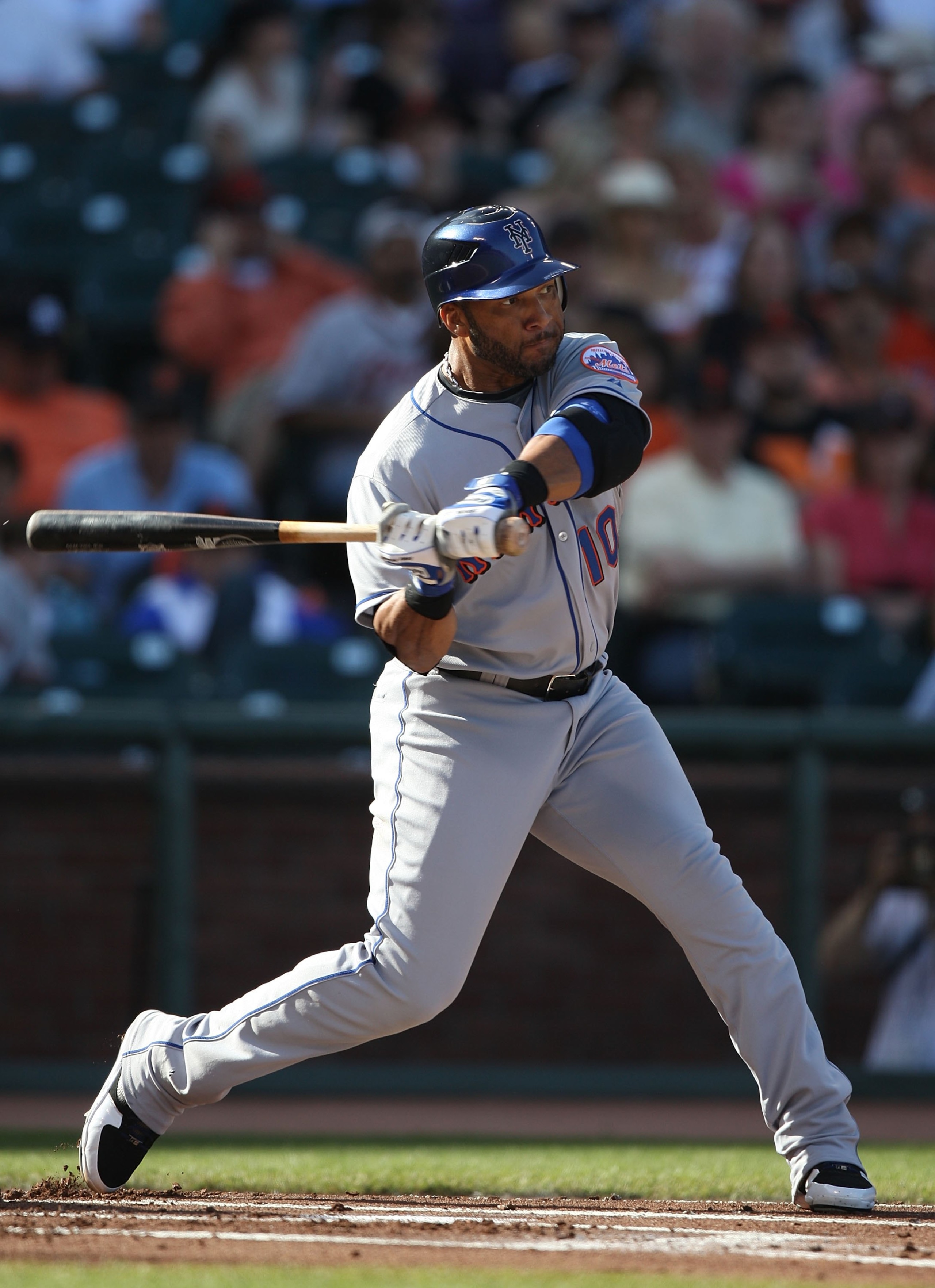 SAN FRANCISCO - MAY 17:  Gary Sheffield #10 of the New York Mets bats against the San Francisco Giants during a Major League Baseball game on May17, 2009 at AT&T Park in San Francisco, California.  (Photo by Jed Jacobsohn/Getty Images)