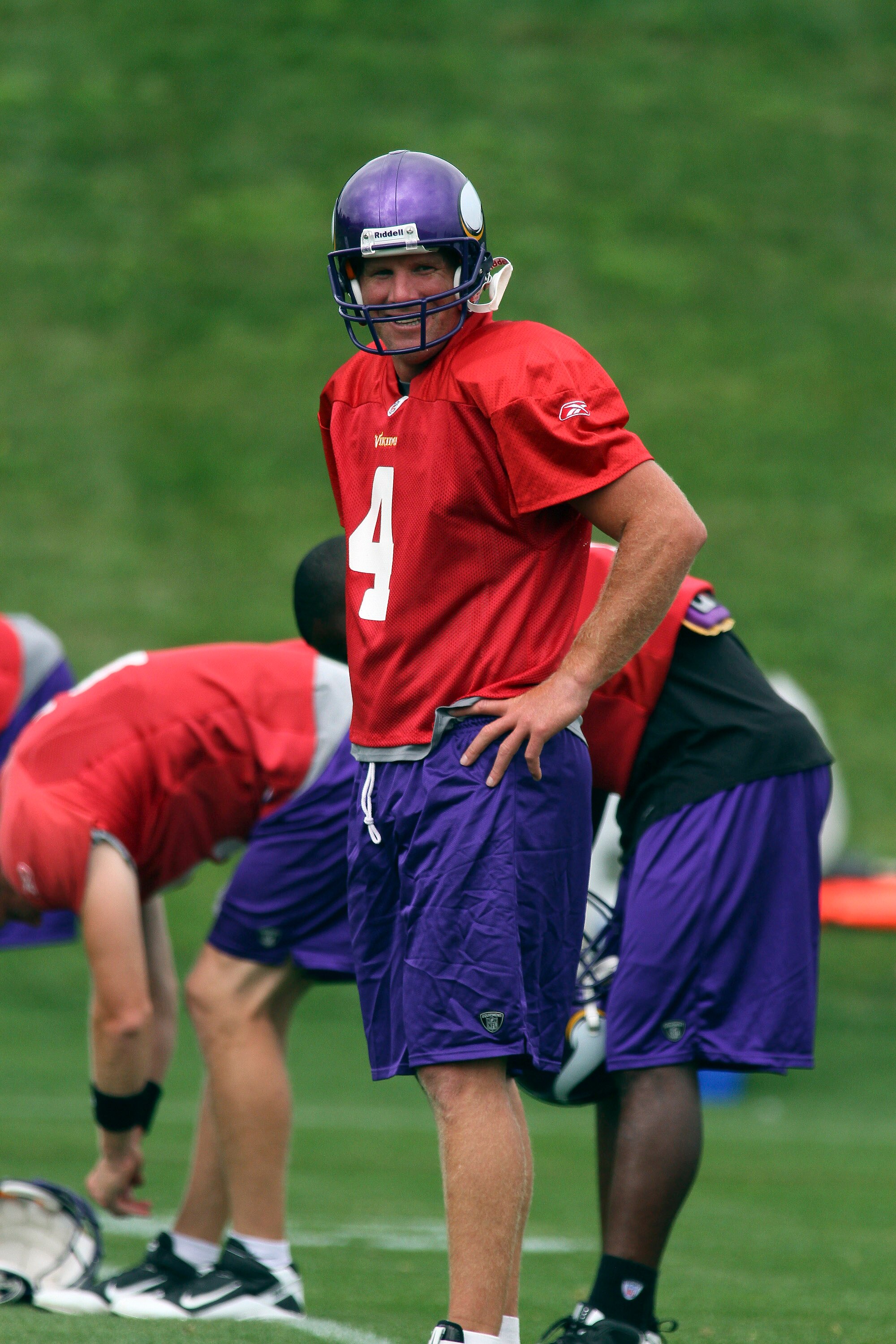 EDEN PRAIRIE, MN - AUGUST 18: Quarterback Brett Favre #4 of the Minnesota Vikings participates in his first morning practice since returning to Vikings Winter Park on August 18, 2010 in Eden Prairie, Minnesota. Favre injured his ankle last year and had be