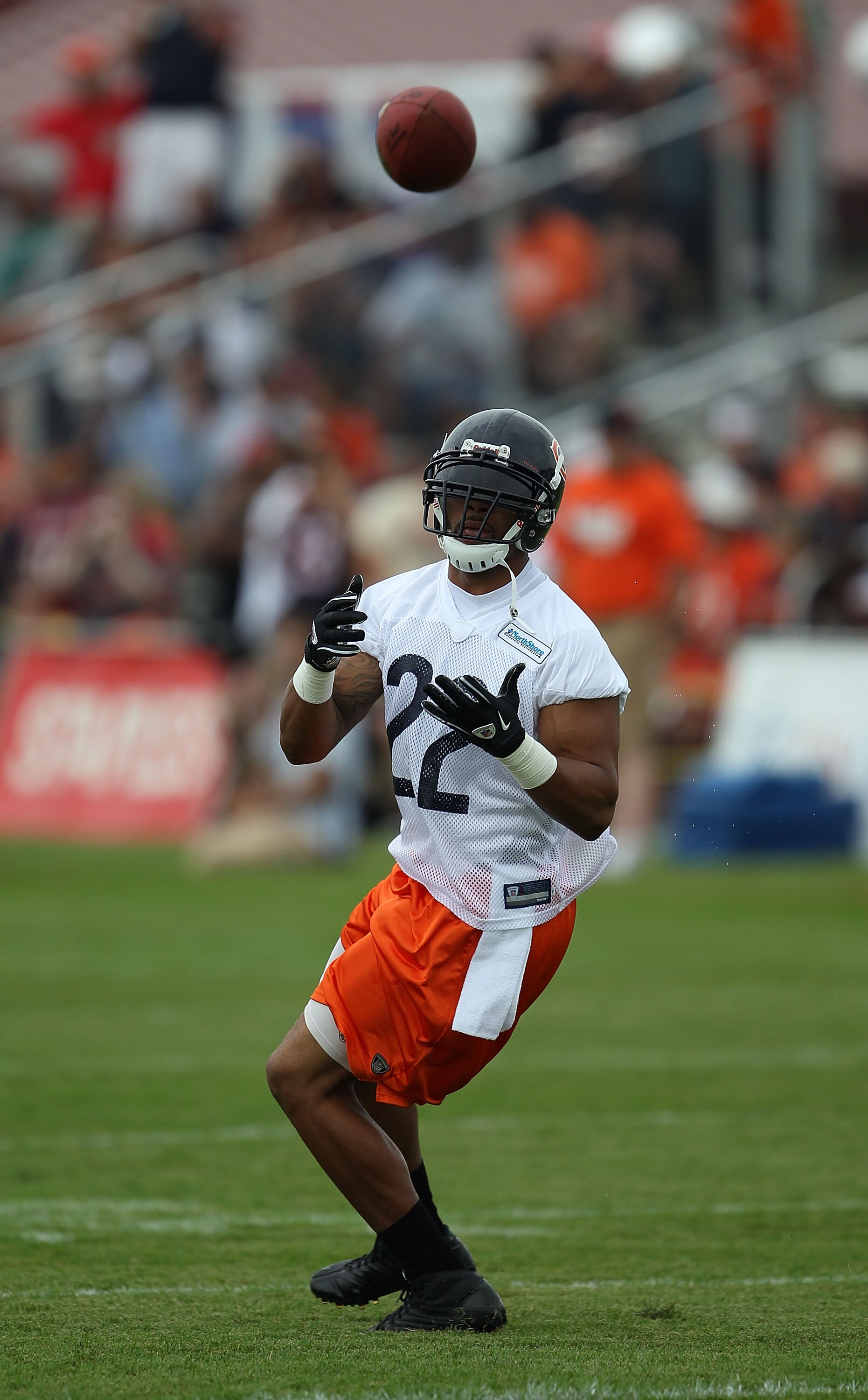 BOURBONNAIS, IL - JULY 30: Matt Forte #22 of the Chicago Bears catches a pass during a summer training camp practice at Olivet Nazarene University on July 30, 2010 in Bourbonnais, Illinois. (Photo by Jonathan Daniel/Getty Images)