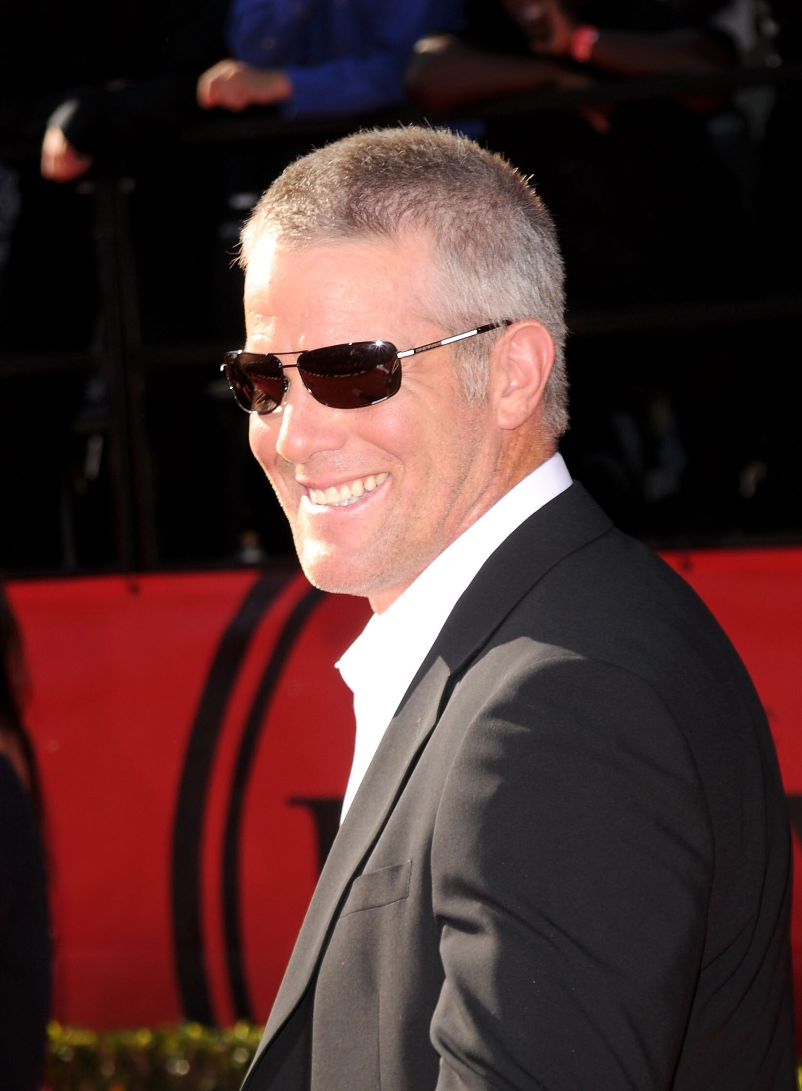 LOS ANGELES, CA - JULY 14:  Minnesota Vikings quarterback Brett Favre arrives at the 2010 ESPY Awards at Nokia Theatre L.A. Live on July 14, 2010 in Los Angeles, California.  (Photo by Jason Merritt/Getty Images)