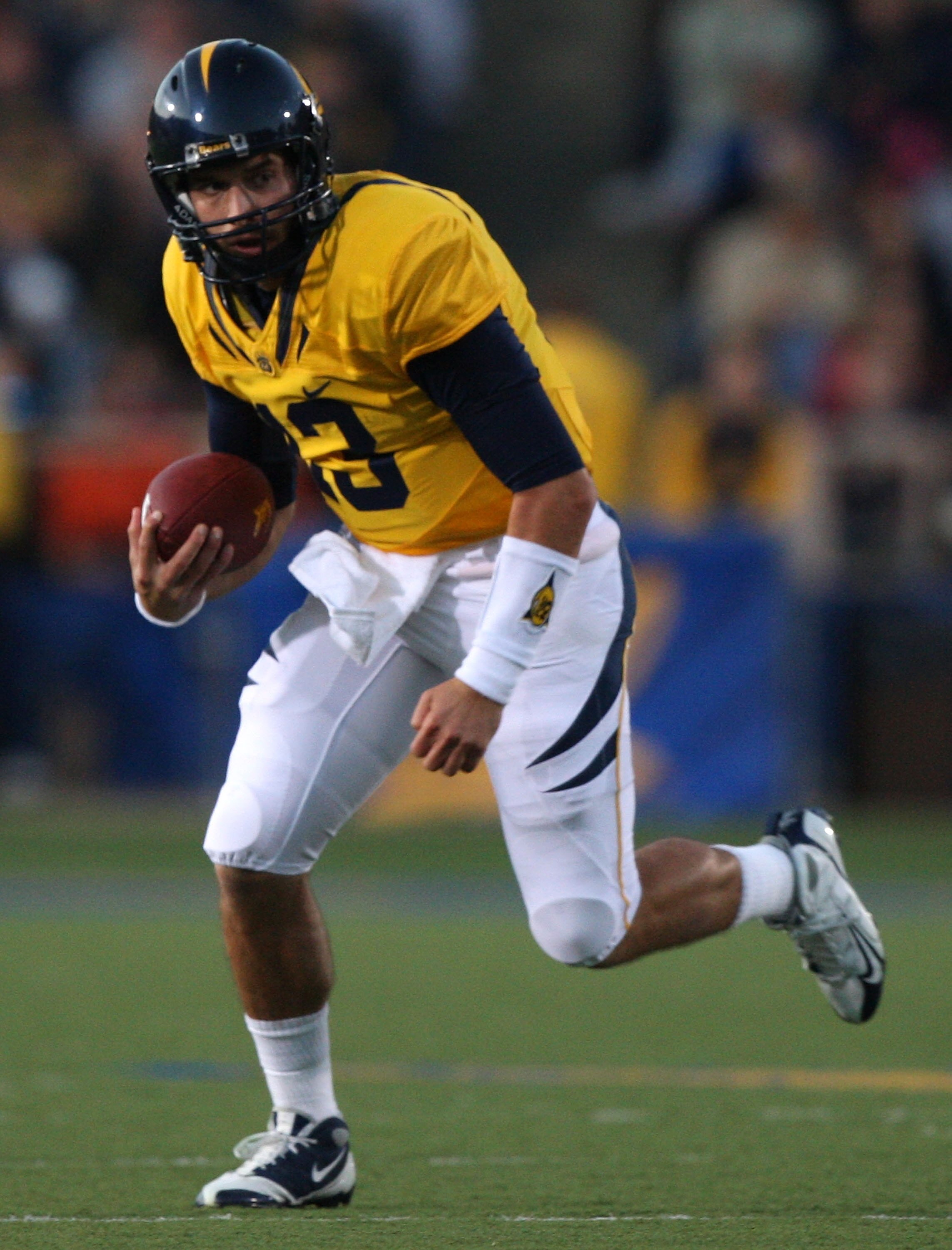 BERKELEY, CA - NOVEMBER 07:  Kevin Riley #13 of the California Golden Bears runs against the Oregon State Beavers at California Memorial Stadium on November 7, 2009 in Berkeley, California.  (Photo by Jed Jacobsohn/Getty Images)