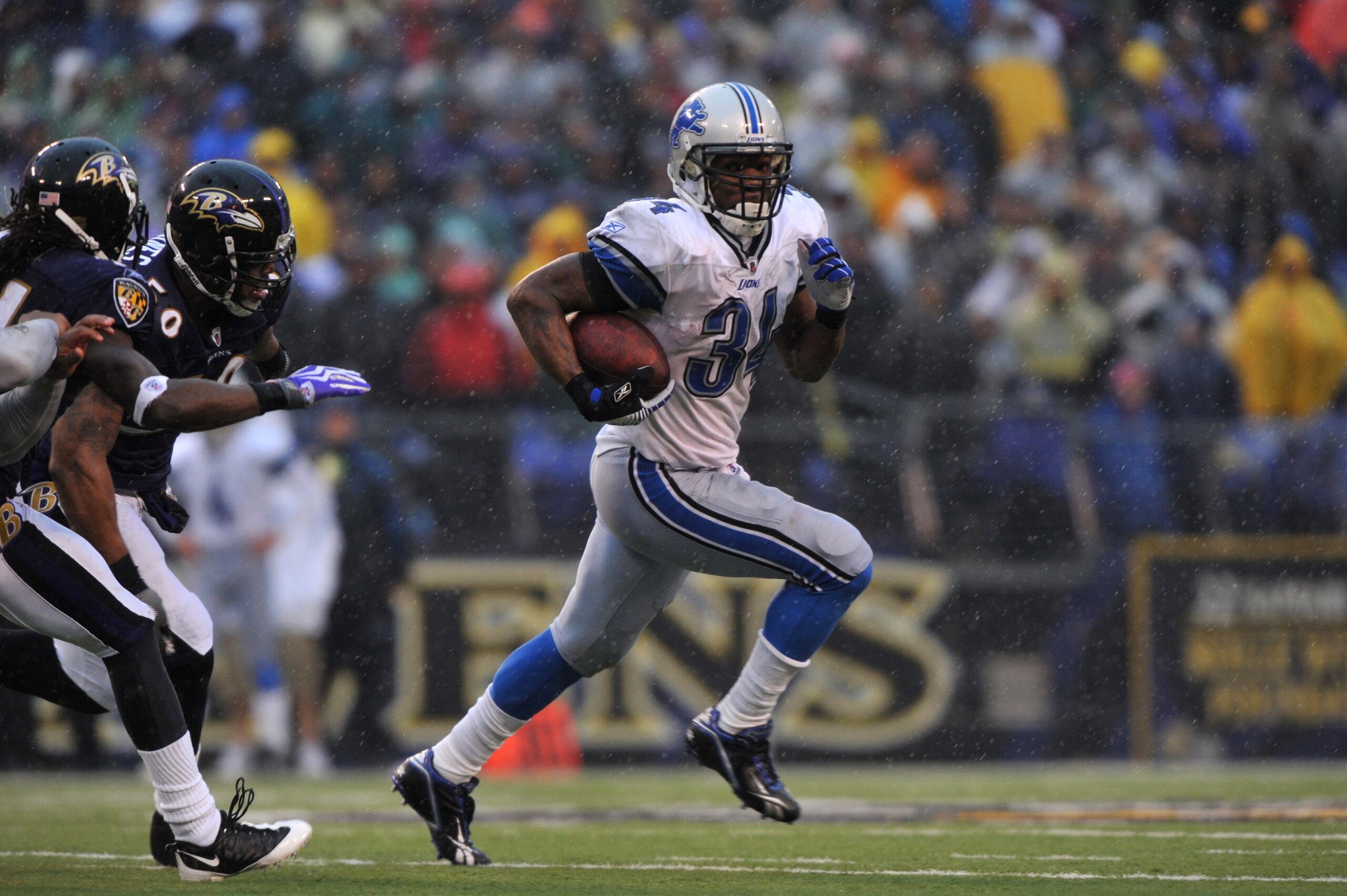 BALTIMORE - DECEMBER 13: Kevin Smith #34 of the Detroit Lions runs the ball against the Baltimore Ravens at M&T Bank Stadium on December 13, 2009 in Baltimore, Maryland. The Ravens defeated the Lions 48-3. (Photo by Larry French/Getty Images) BALTIMORE - DECEMBER 13: Kevin Smith #34 of the Detroit Lions runs the ball against the Baltimore Ravens at M&T Bank Stadium on December 13, 2009 in Baltimore, Maryland. The Ravens defeated the Lions 48-3. (Photo by Larry French/Getty Images)
