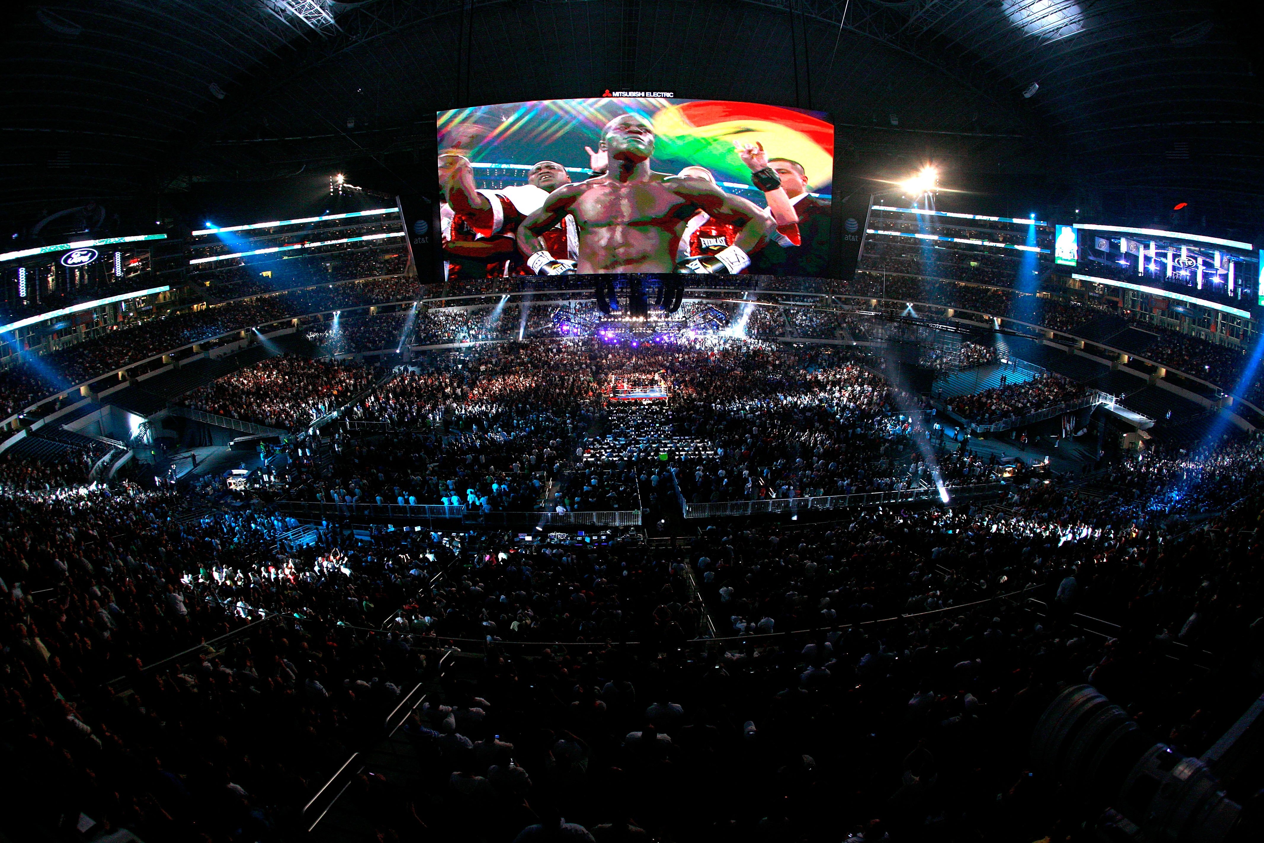 ARLINGTON, TX - MARCH 13:  Joshua Clottey of Ghana in the ring before taking on Manny Pacquiao of the Philippines during the WBO welterweight title fight at Cowboys Stadium on March 13, 2010 in Arlington, Texas.  (Photo by Tom Pennington/Getty Images)
