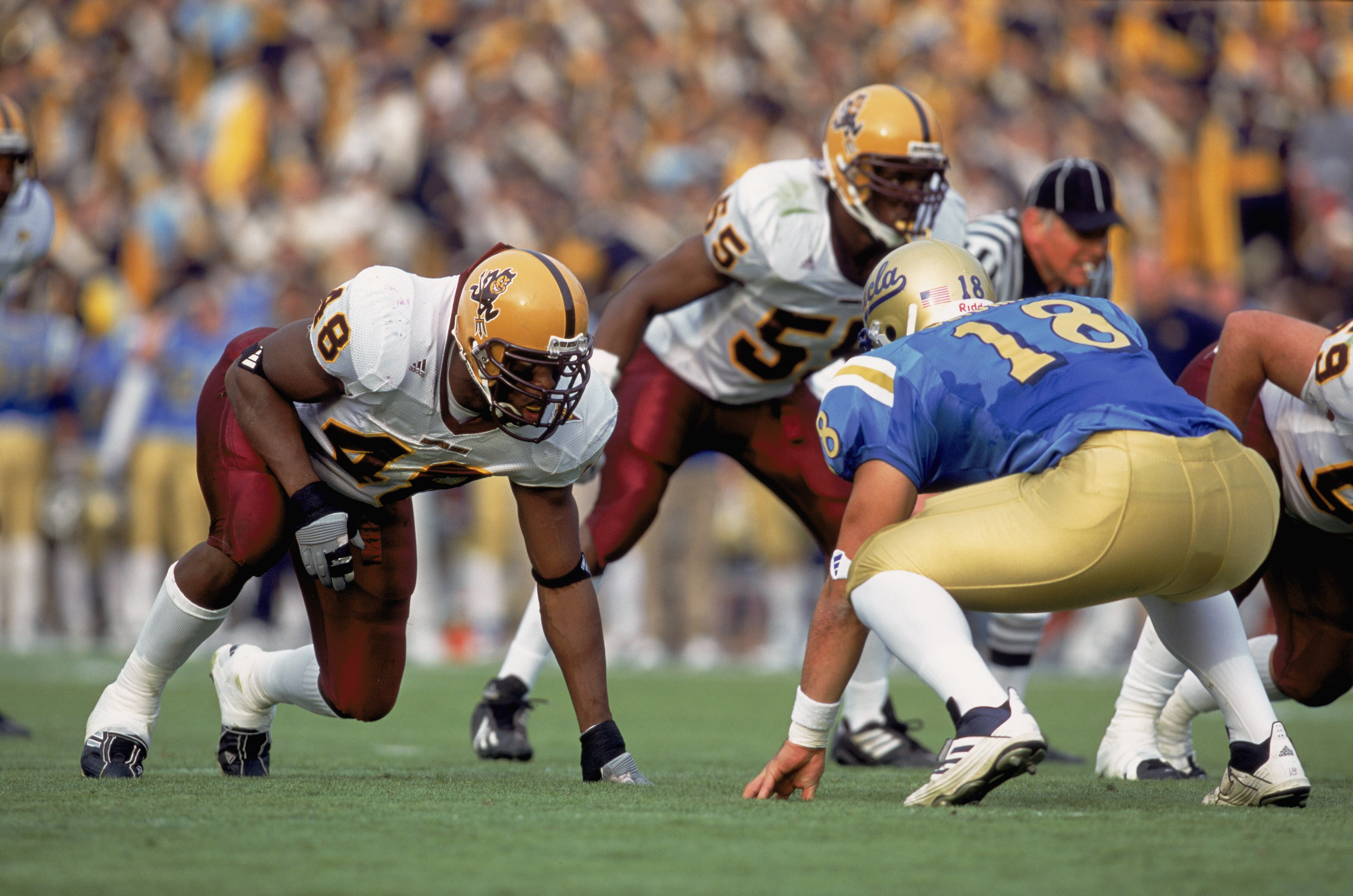 1 Dec 2001:  Terrell Suggs #48 of the Arizona State Sun Devils lines up across from Mike Seidman #18 of the UCLA Bruins during the Pac-10 Conference football game at the Rose Bowl in Pasadena, California.  The Bruins defeated the Sun Devils 52-42. Mandato