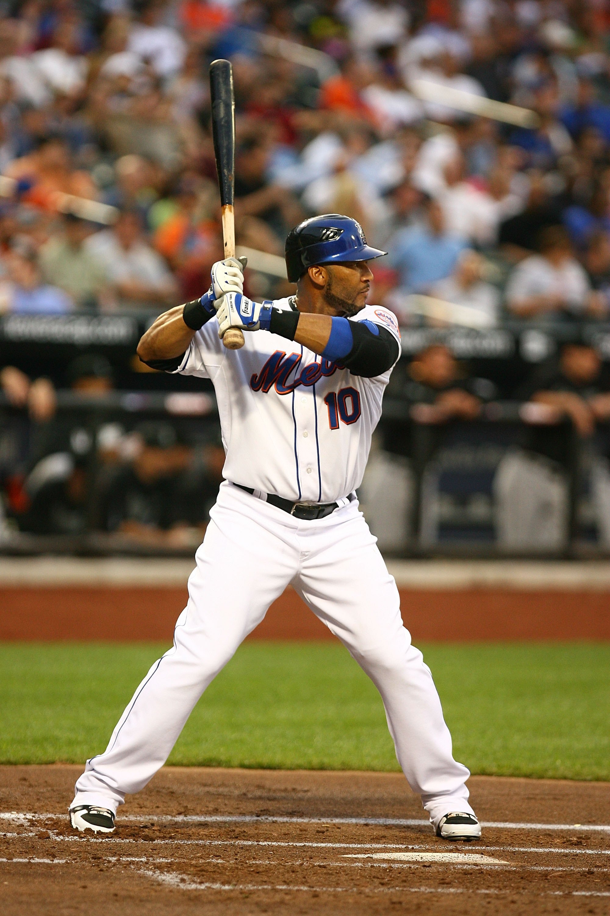 NEW YORK - APRIL 28:  Gary Sheffield #10 of the New York Mets in action against the Florida Marlins during their game on April 28, 2009 at Citi Field in the Flushing neighborhood of the Queens borough of New York City.  (Photo by Al Bello/Getty Images)