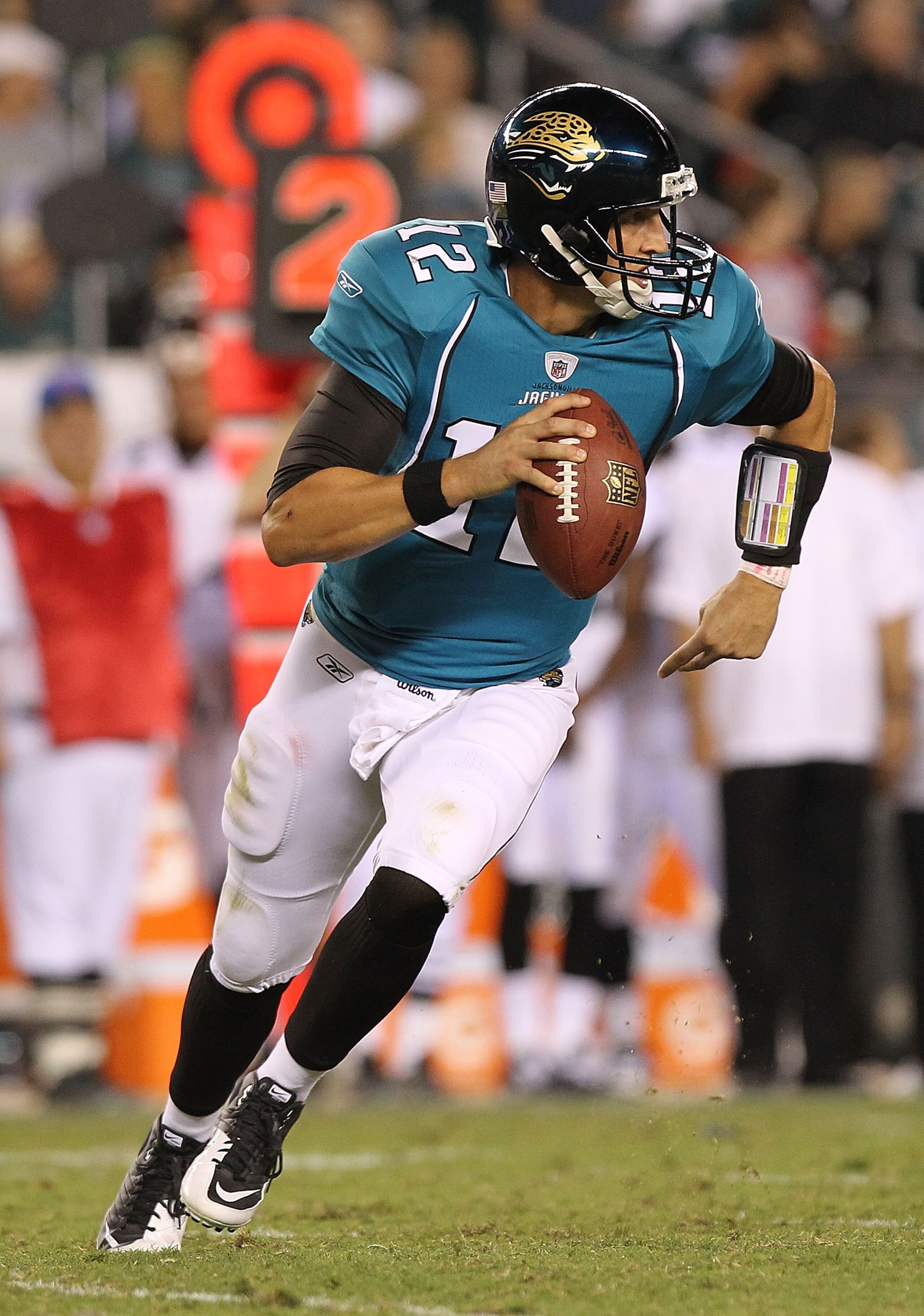 PHILADELPHIA - AUGUST 13: Luke McCown #12 of the Jacksonville Jaguars passes against the Philadelphia Eagles during their preseason game at Lincoln Financial Field on August 13, 2010 in Philadelphia, Pennsylvania. (Photo by Nick Laham/Getty Images) PHILADELPHIA - AUGUST 13: Luke McCown #12 of the Jacksonville Jaguars passes against the Philadelphia Eagles during their preseason game at Lincoln Financial Field on August 13, 2010 in Philadelphia, Pennsylvania. (Photo by Nick Laham/Getty Images)