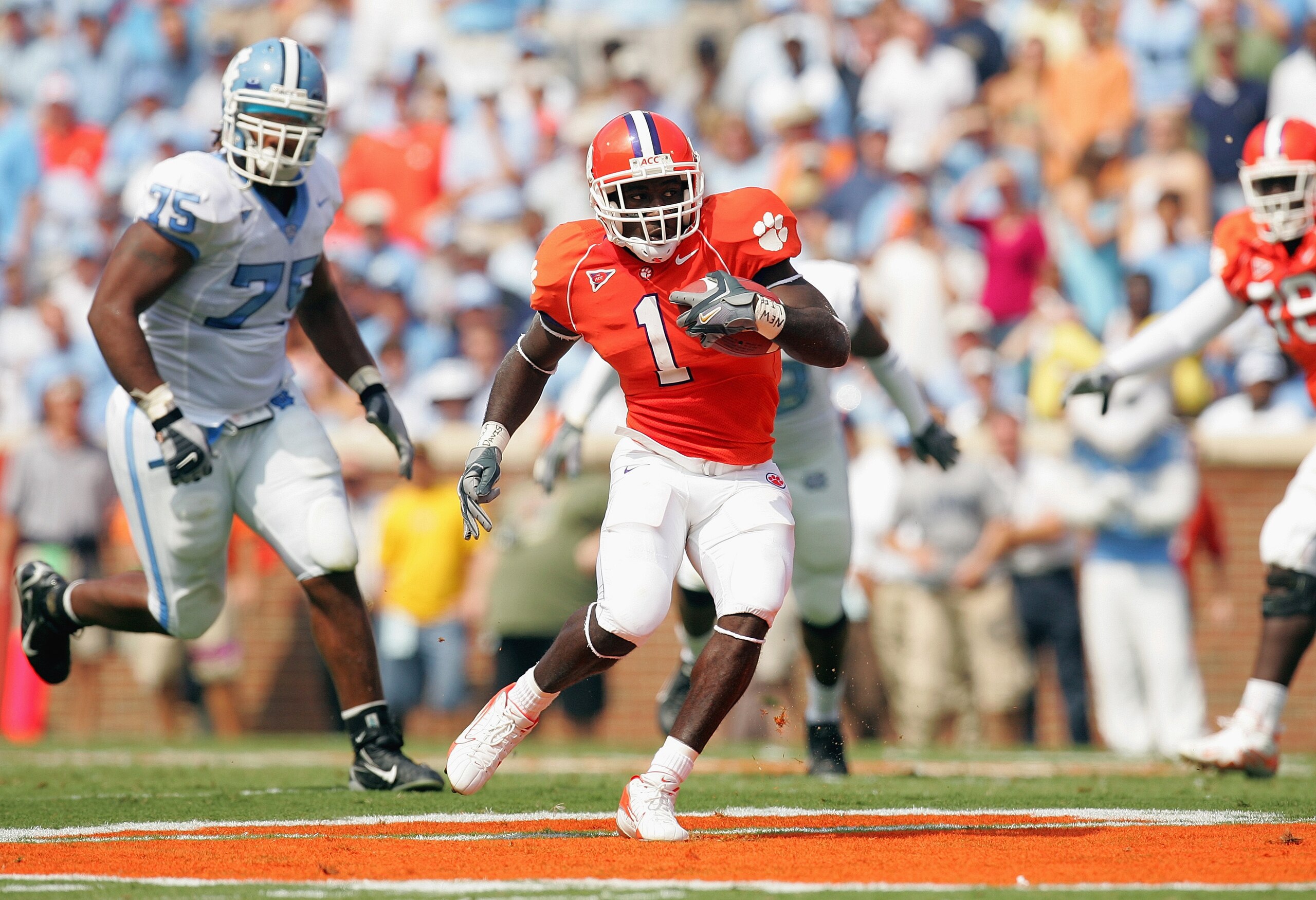 CLEMSON, SC - SEPTEMBER 23:  James Davis #1 of the Clemson Tigers runs with the ball during their game against the University of North Carolina Tar Heels on September 23, 2006 at Memorial Stadium in Clemson, South Carolina. (Photo By Streeter Lecka/Getty