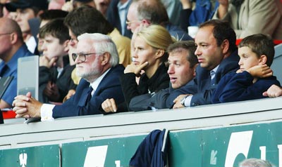 Abramovich Watches His First Match as Chelsea Owner with Ken Bates
