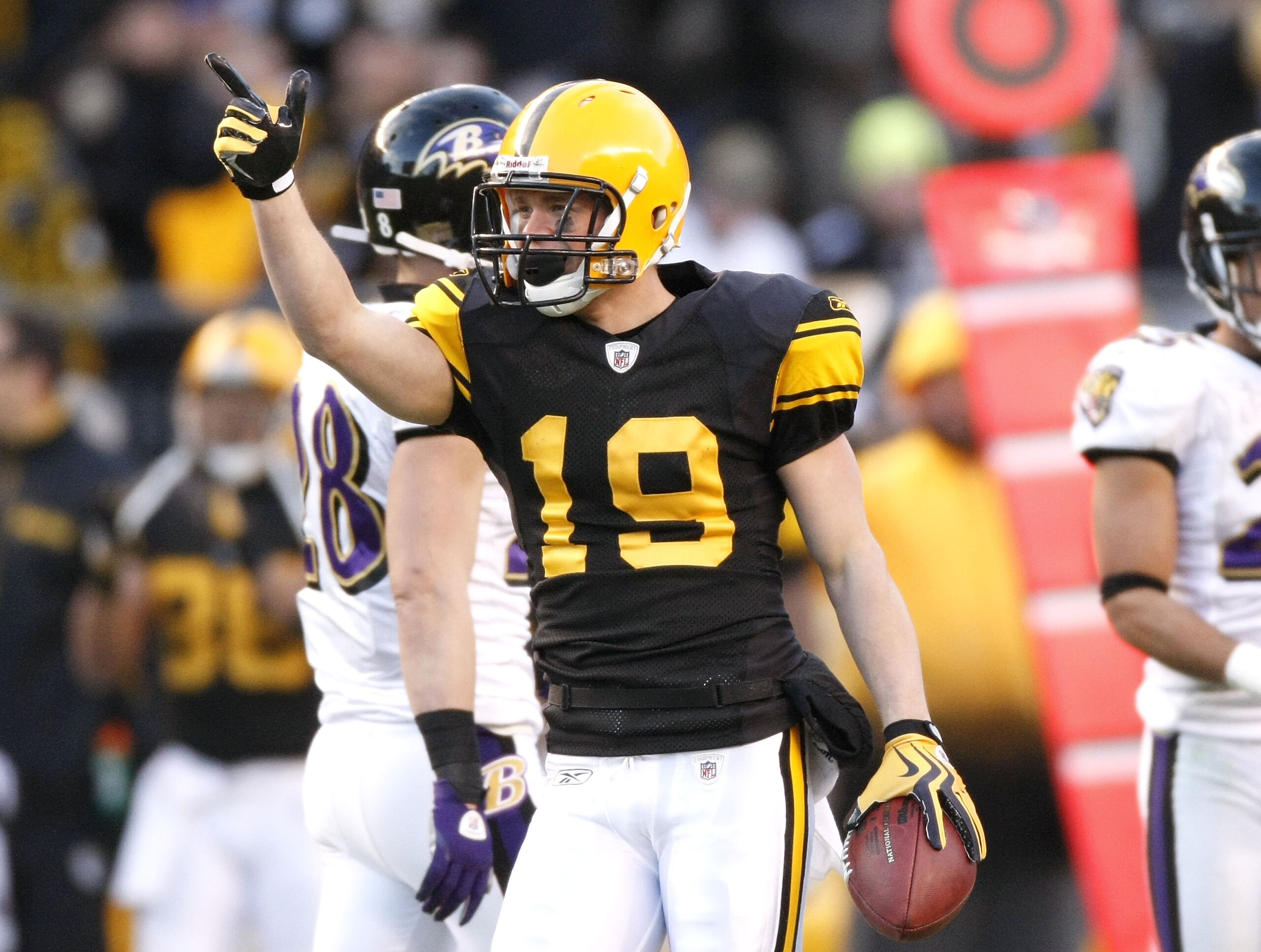PITTSBURGH - DECEMBER 27: Tyler Grisham #19 of the Pittsburgh Steelers reacts after a fourth quarter first down catch while playing the Baltimore Ravens on December 27, 2009 at Heinz Field in Pittsburgh, Pennsylvania. Pittsburgh won the game 23-20. (Phot PITTSBURGH - DECEMBER 27: Tyler Grisham #19 of the Pittsburgh Steelers reacts after a fourth quarter first down catch while playing the Baltimore Ravens on December 27, 2009 at Heinz Field in Pittsburgh, Pennsylvania. Pittsburgh won the game 23-20. (Phot