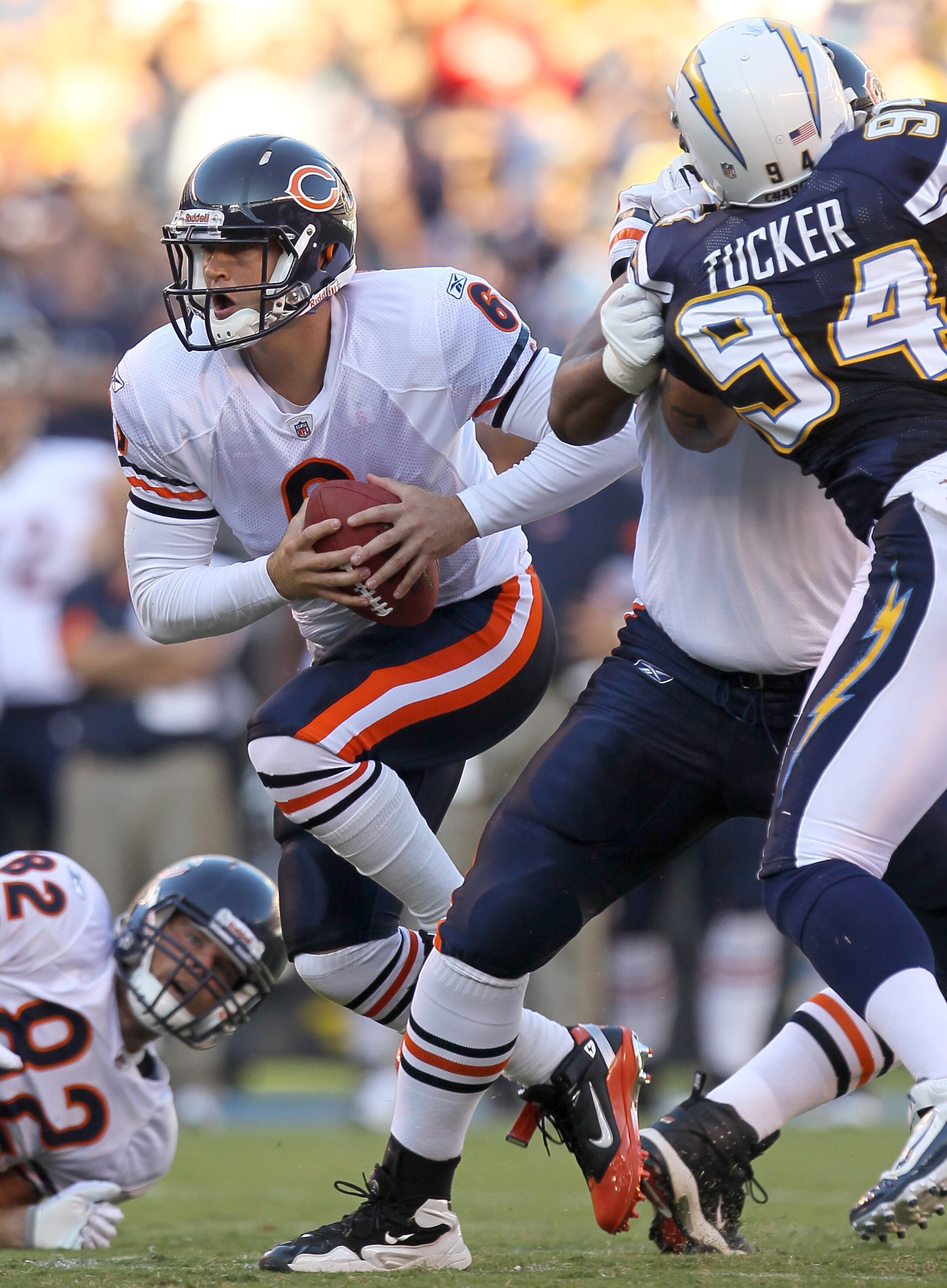SAN DIEGO - AUGUST 14: Quarterback Jay Cutler #6 of the Chicago Bears tscrambles against the San Diego Chargers on August 14, 2010 at Qualcomm Stadium in San Diego, California. (Photo by Stephen Dunn/Getty Images) SAN DIEGO - AUGUST 14: Quarterback Jay Cutler #6 of the Chicago Bears tscrambles against the San Diego Chargers on August 14, 2010 at Qualcomm Stadium in San Diego, California. (Photo by Stephen Dunn/Getty Images)