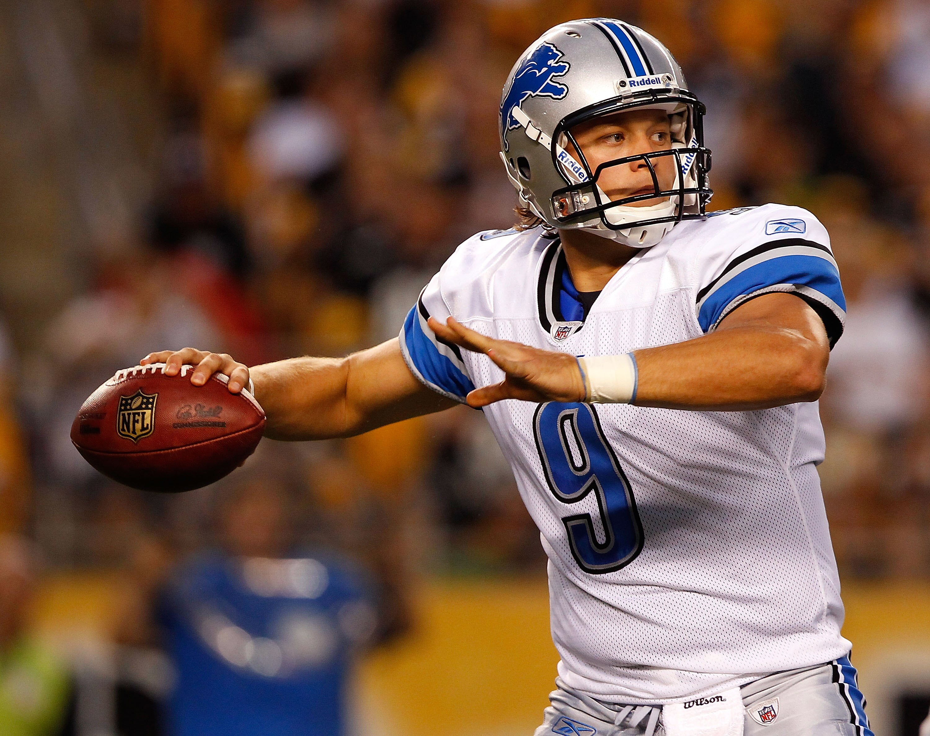 PITTSBURGH - AUGUST 14:  Matthew Stafford #9 of the Detroit Lions drops back to pass against the Pittsburgh Steelers during the preseason game on August 14, 2010 at Heinz Field in Pittsburgh, Pennsylvania.  (Photo by Jared Wickerham/Getty Images)