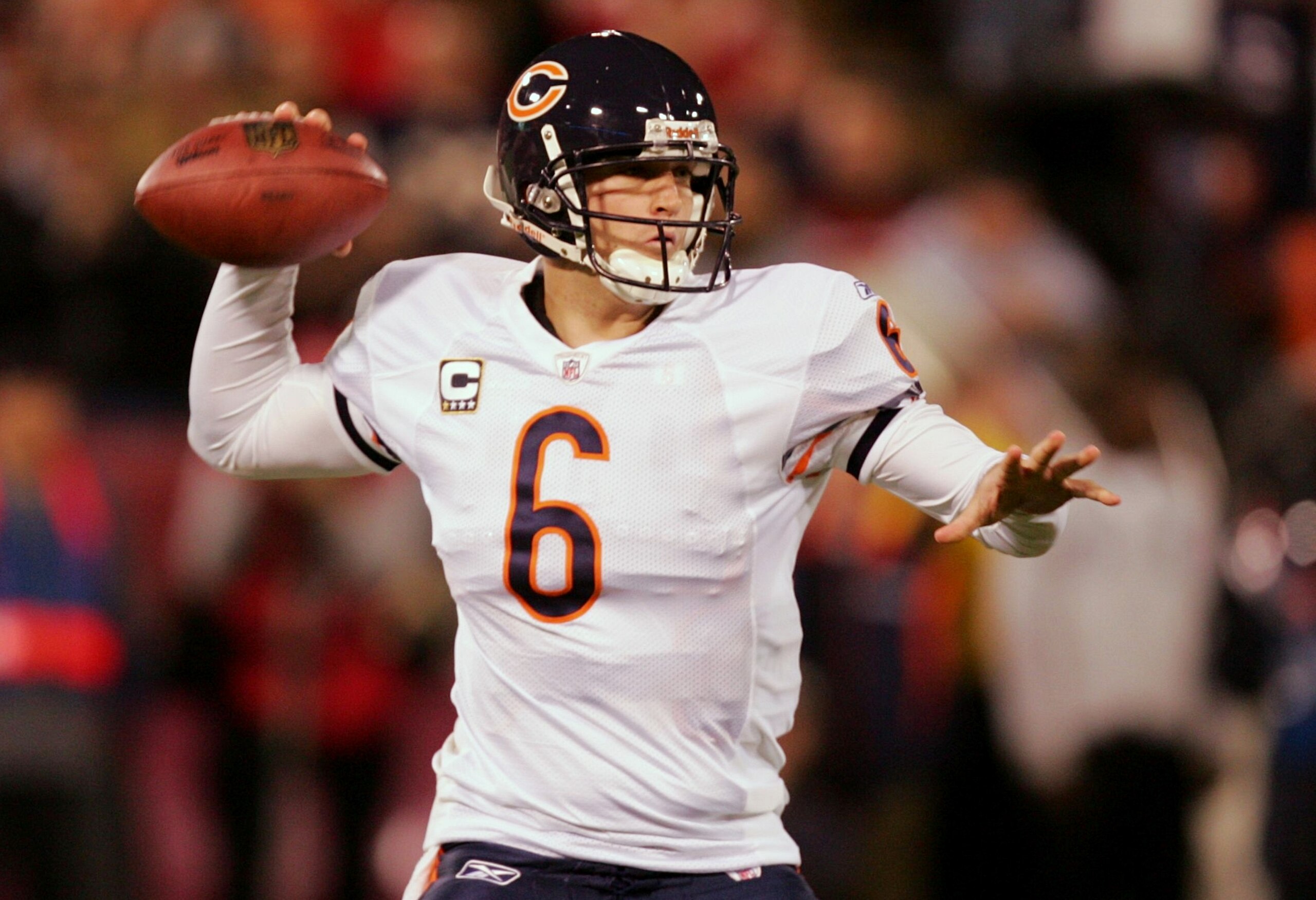 SAN FRANCISCO - NOVEMBER 12: Quarterback Jay Cutler #6 of the Chicago Bears passes the ball in the first quarter against the San Francisco 49ers at Candlestick Park on November 12, 2009 in San Francisco, California. (Photo by Ezra Shaw/Getty Images) SAN FRANCISCO - NOVEMBER 12: Quarterback Jay Cutler #6 of the Chicago Bears passes the ball in the first quarter against the San Francisco 49ers at Candlestick Park on November 12, 2009 in San Francisco, California. (Photo by Ezra Shaw/Getty Images)